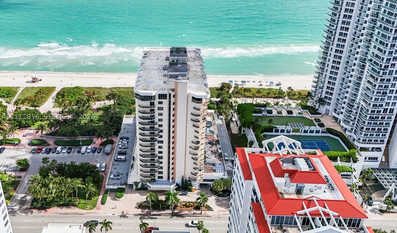 6423 Collins Ave #1602