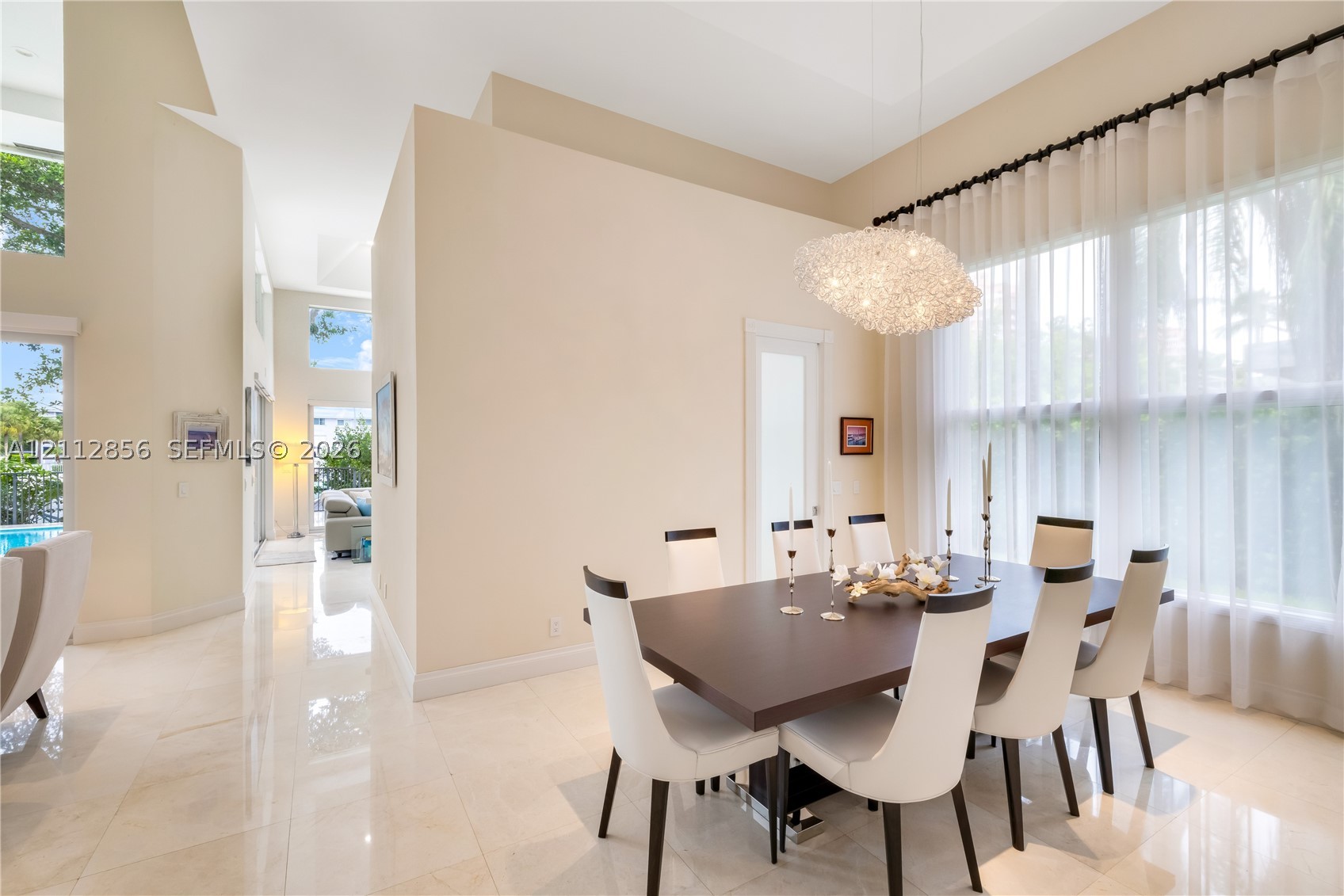 285 Las Brisas Ct Coral Gables, FL 33143