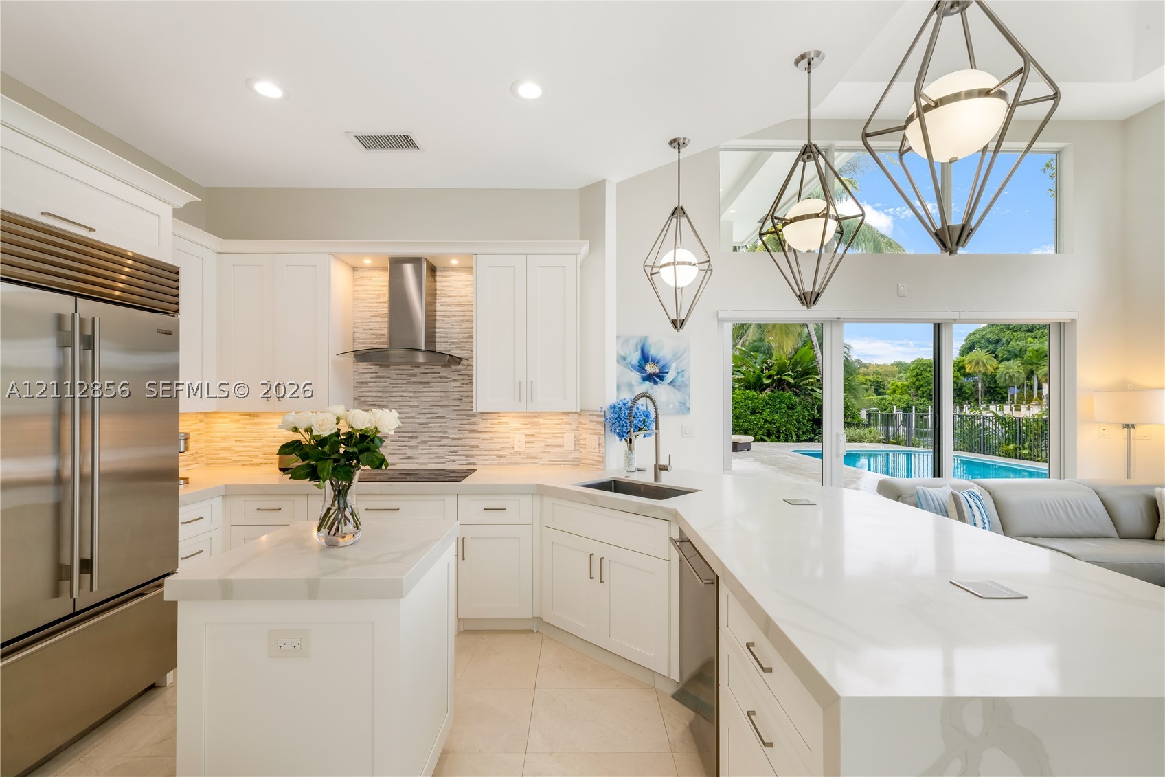 285 Las Brisas Ct Coral Gables, FL 33143