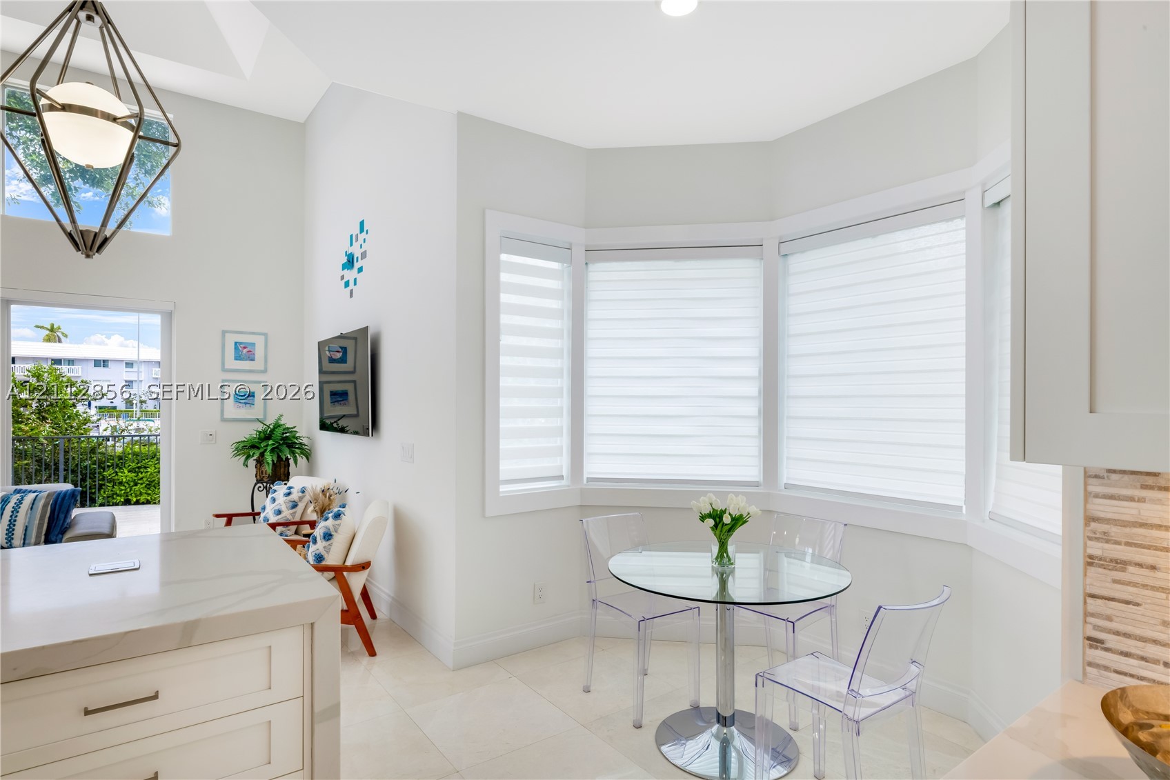 285 Las Brisas Ct Coral Gables, FL 33143