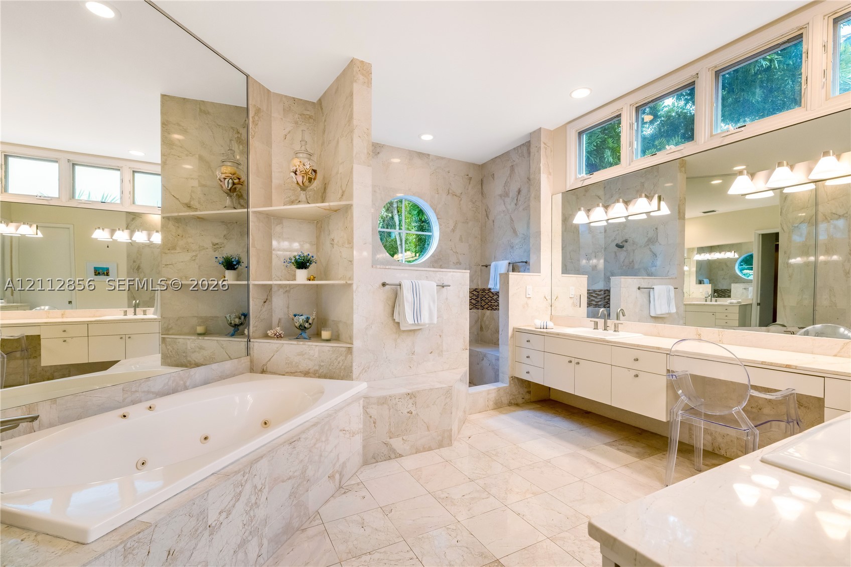 285 Las Brisas Ct Coral Gables, FL 33143