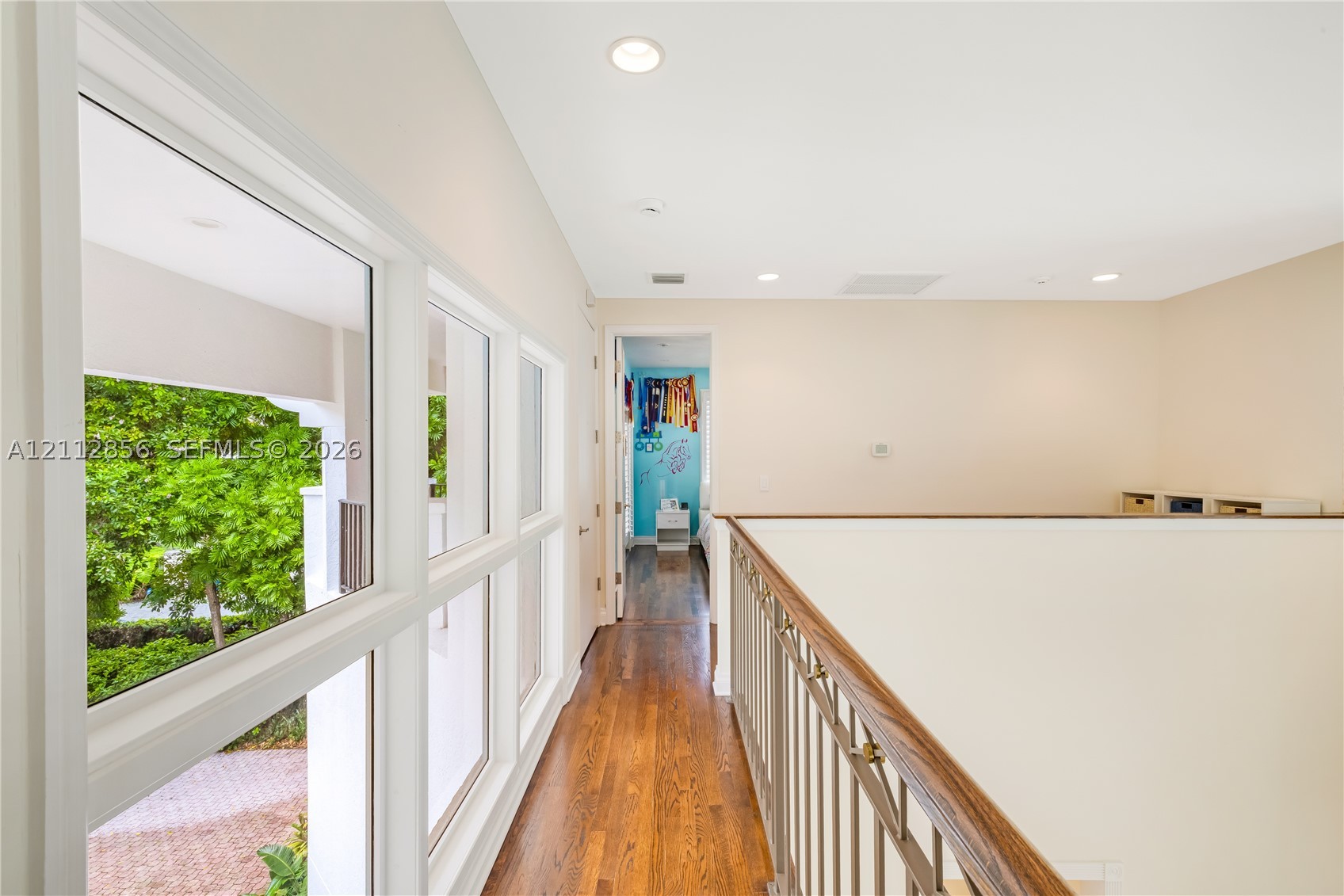 285 Las Brisas Ct Coral Gables, FL 33143