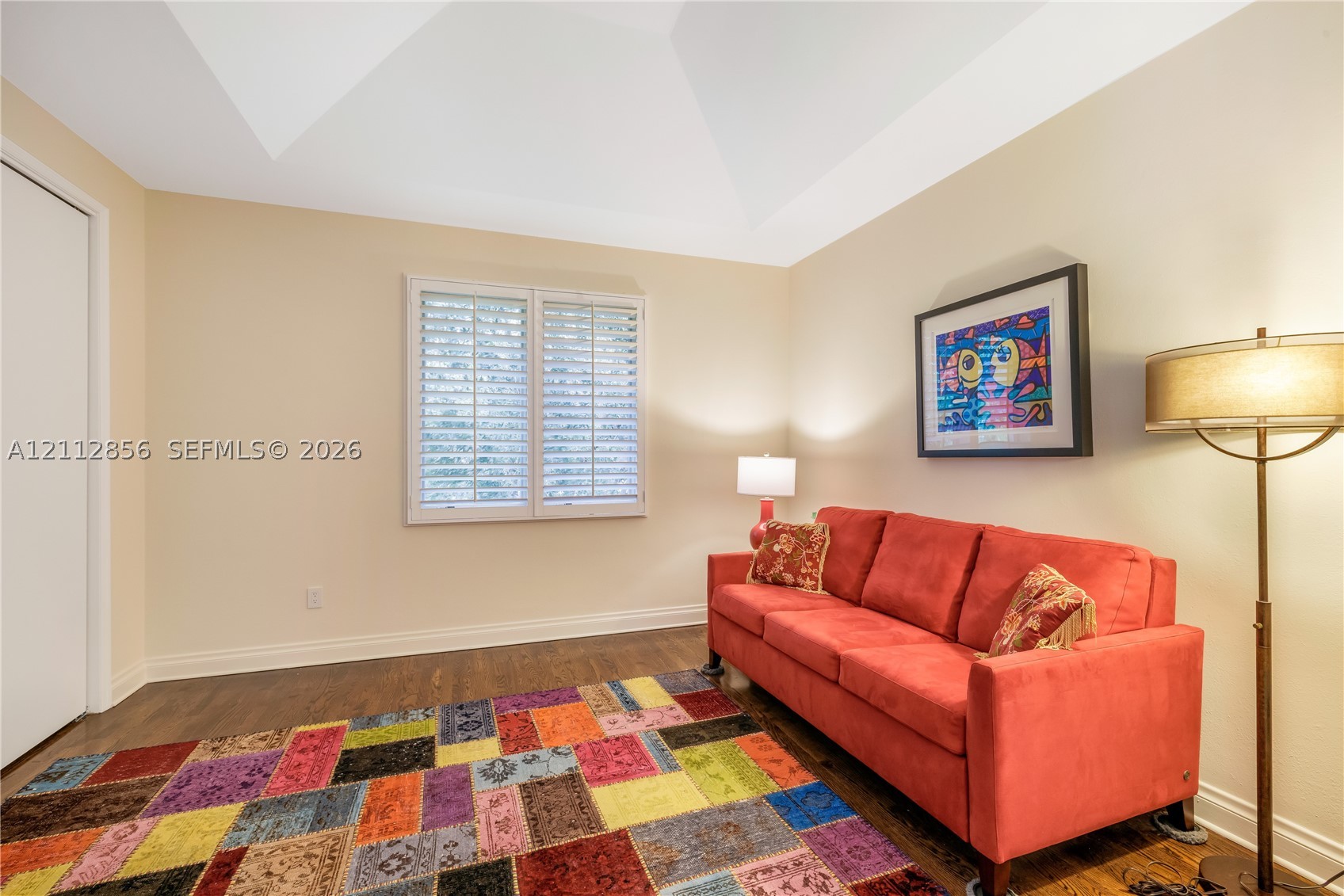 285 Las Brisas Ct Coral Gables, FL 33143