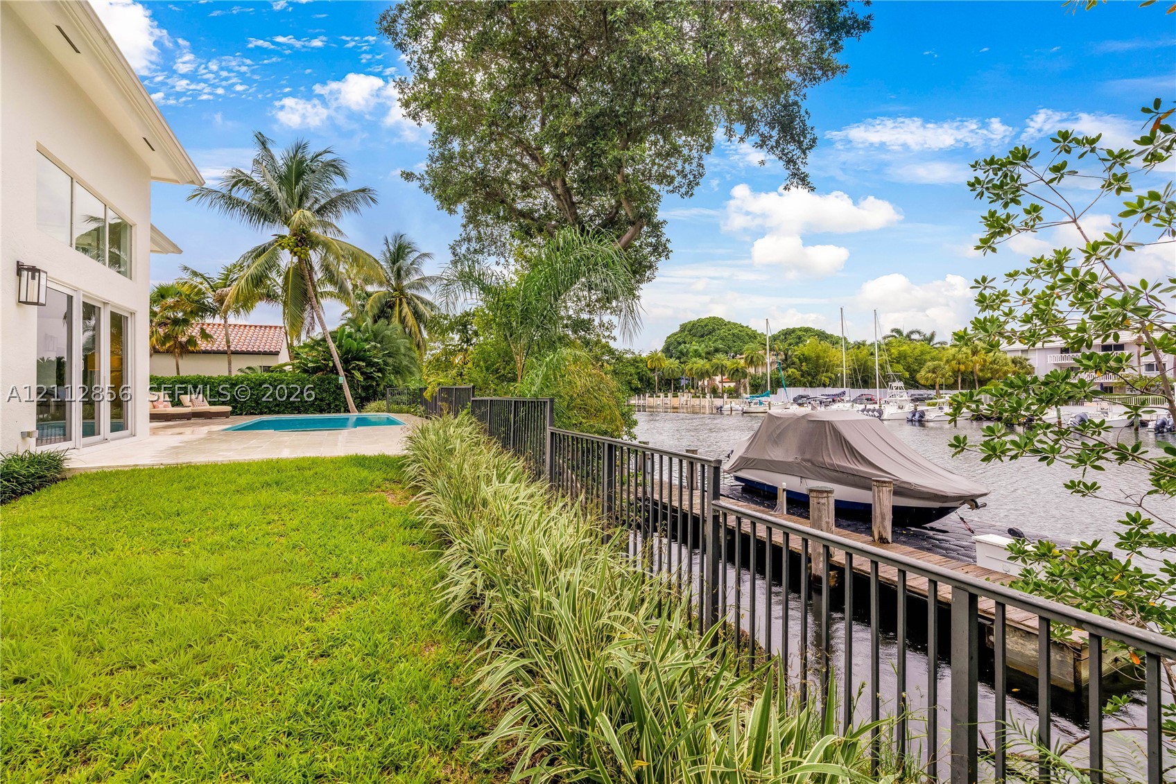 285 Las Brisas Ct Coral Gables, FL 33143