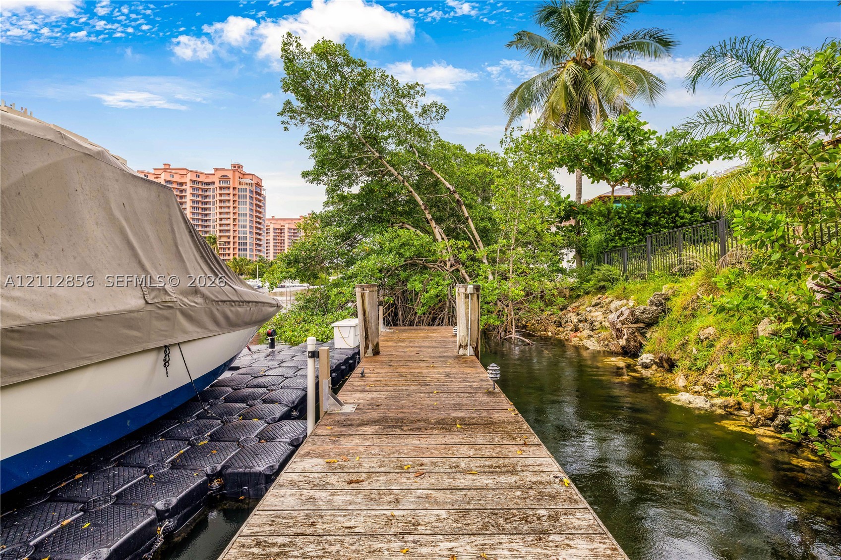 285 Las Brisas Ct Coral Gables, FL 33143