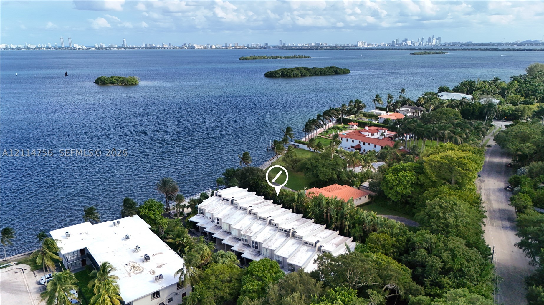 6011 N Bayshore Dr #9