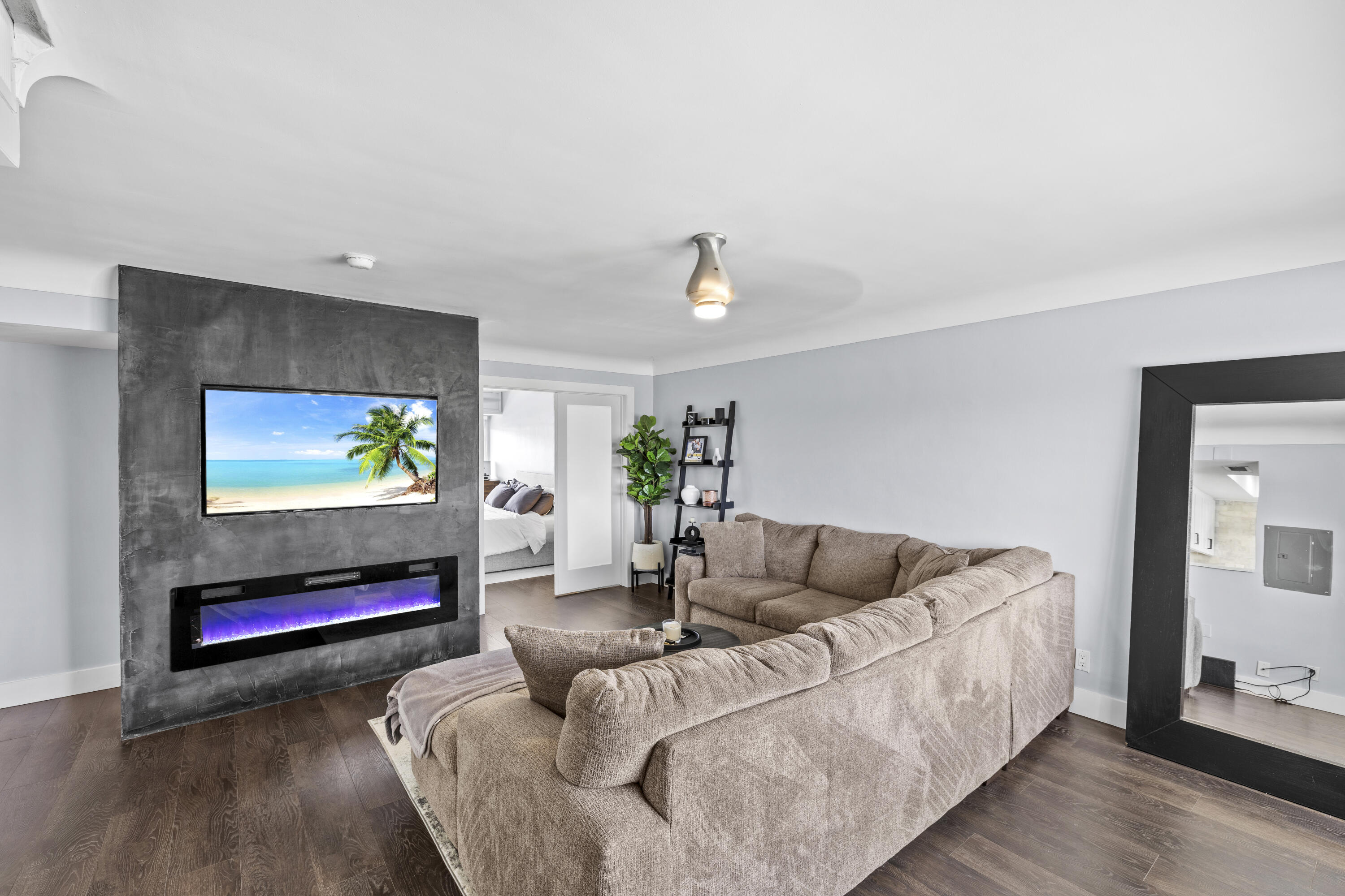 535 Hendricks #302 Fort Lauderdale, FL 33301