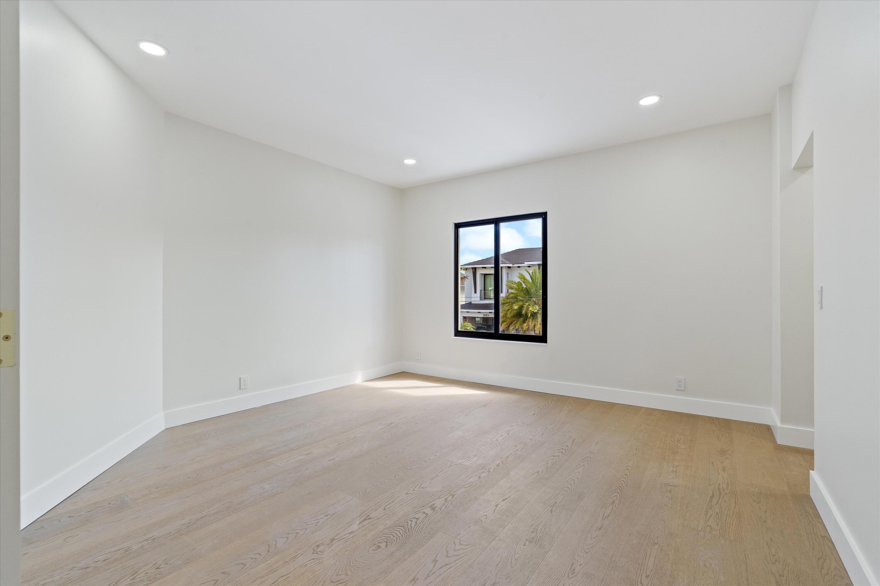 3721 NE 30th Lighthouse Point, FL 33064