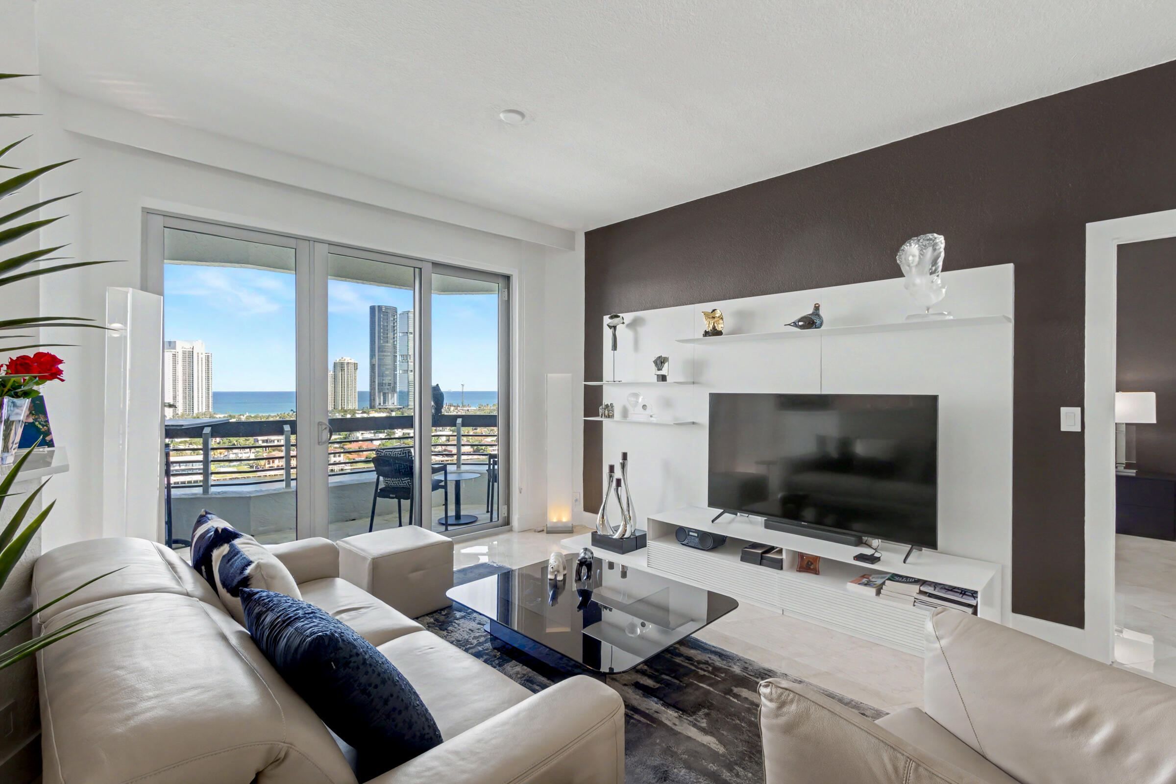 3600 Mystic Pointe #1916 Aventura, FL 33180