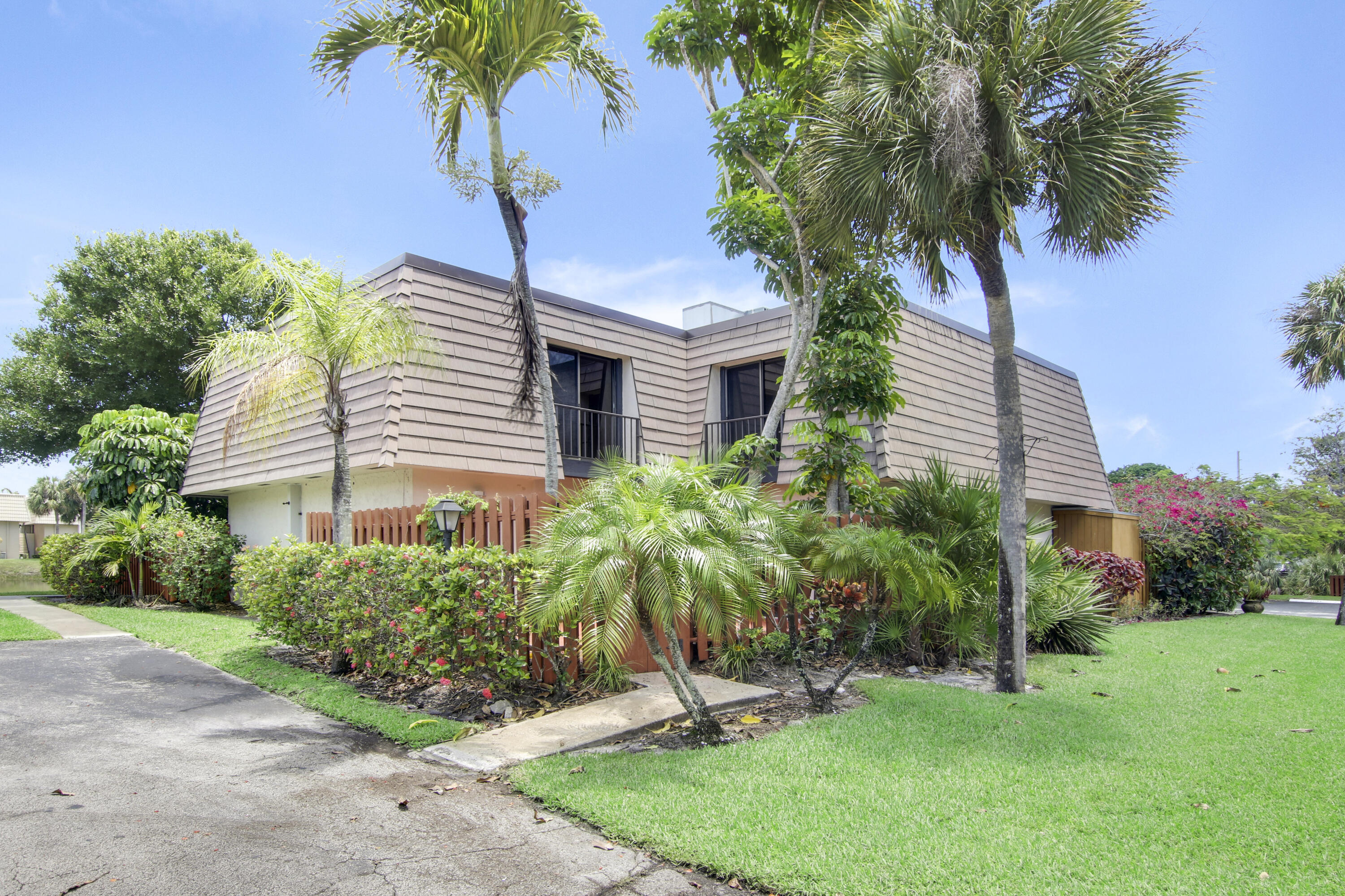 326 Jupiter Lks #2318d