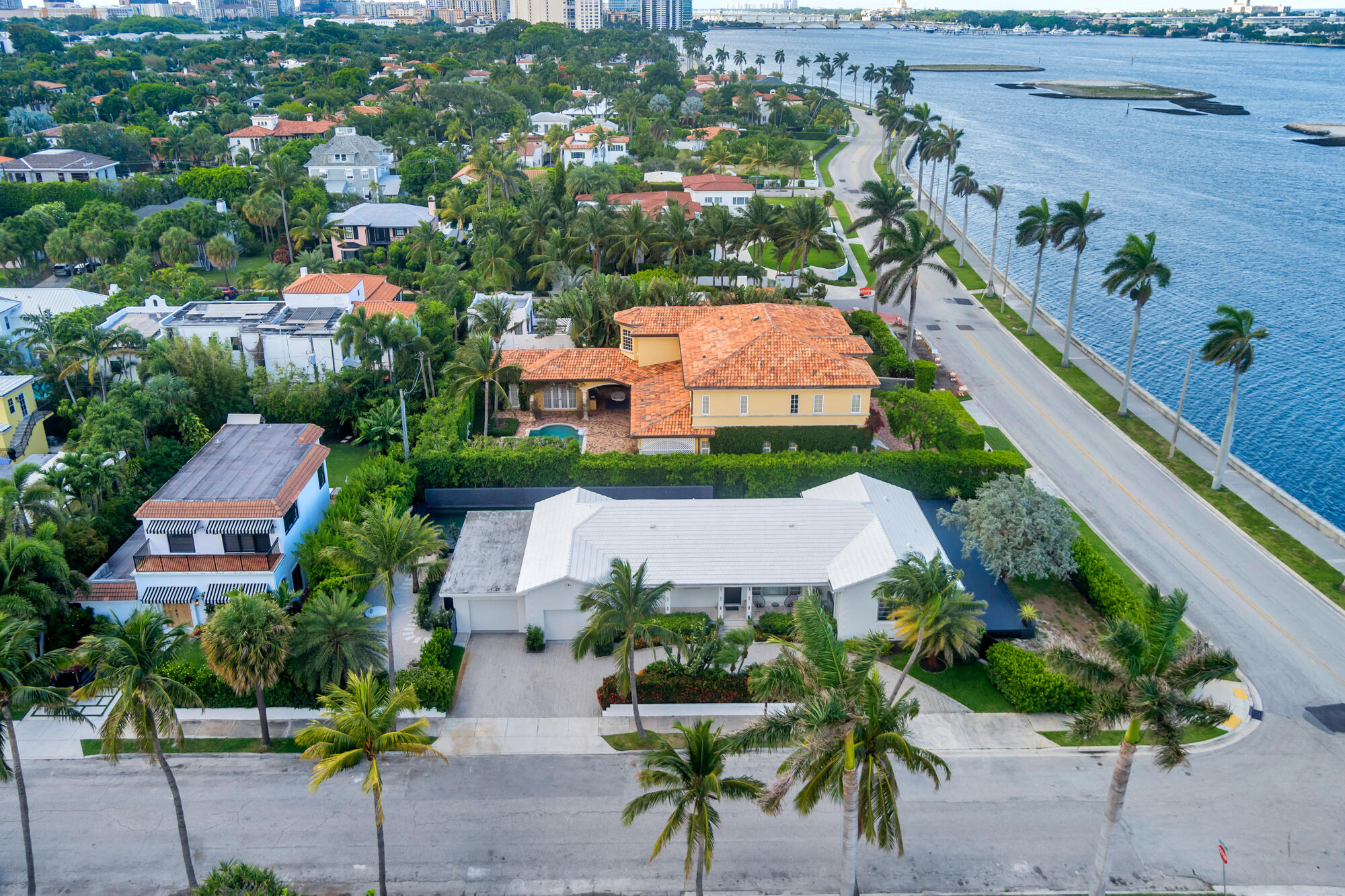 185 Almeria Rd West Palm Beach, FL 33405