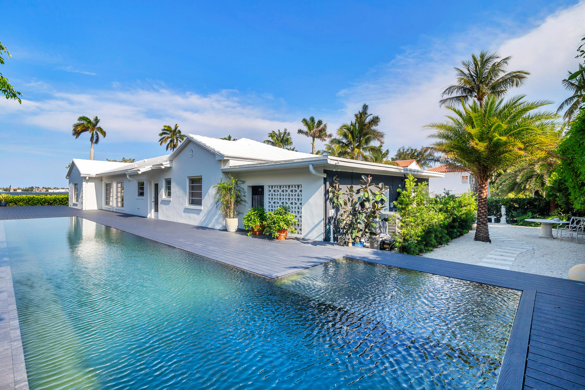 185 Almeria Rd West Palm Beach, FL 33405