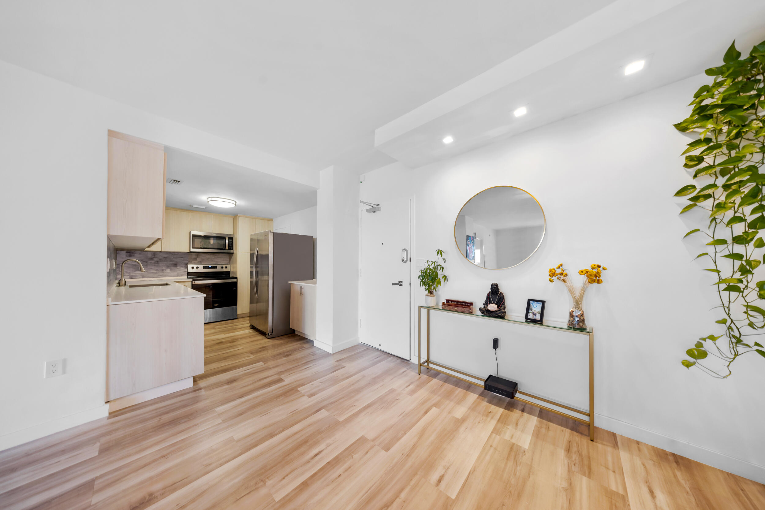 image Arlen House Condo8