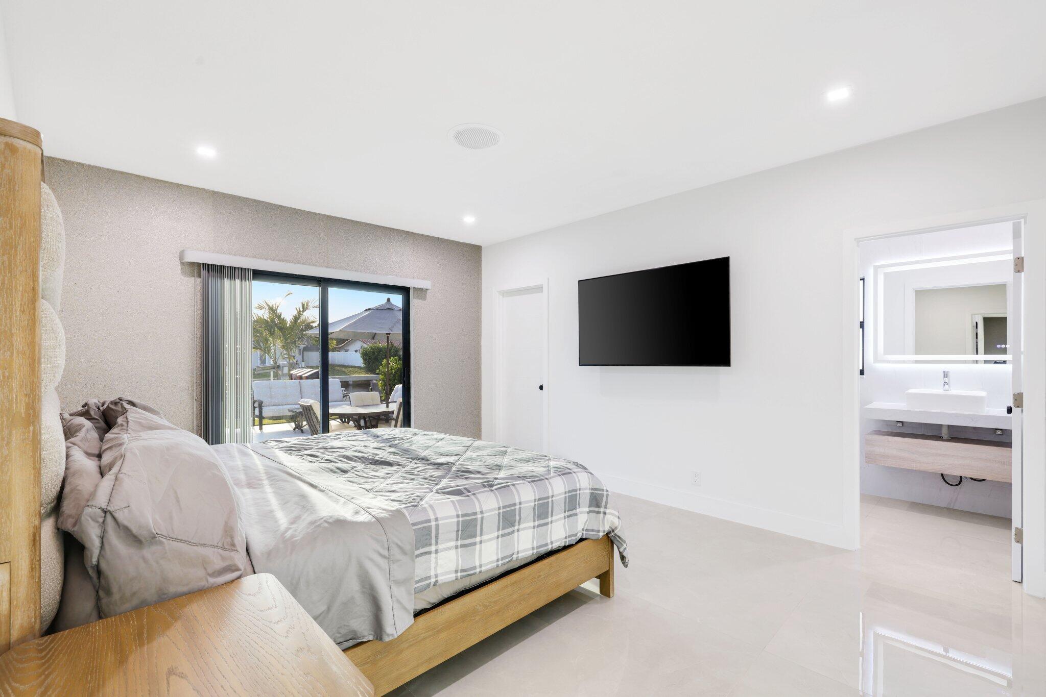 5641 Bayview Fort Lauderdale, FL 33308