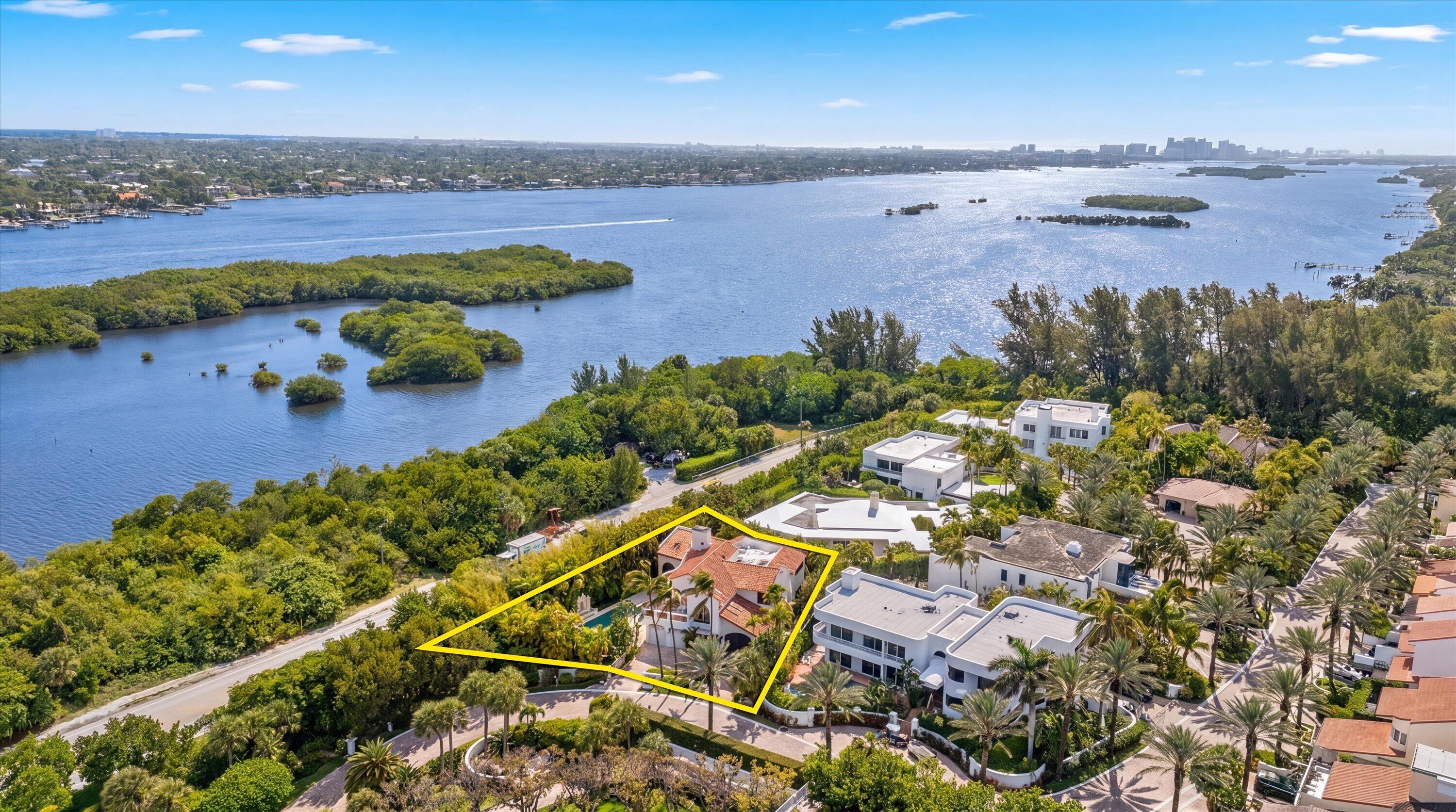 23 Sloans Curv Palm Beach, FL 33480