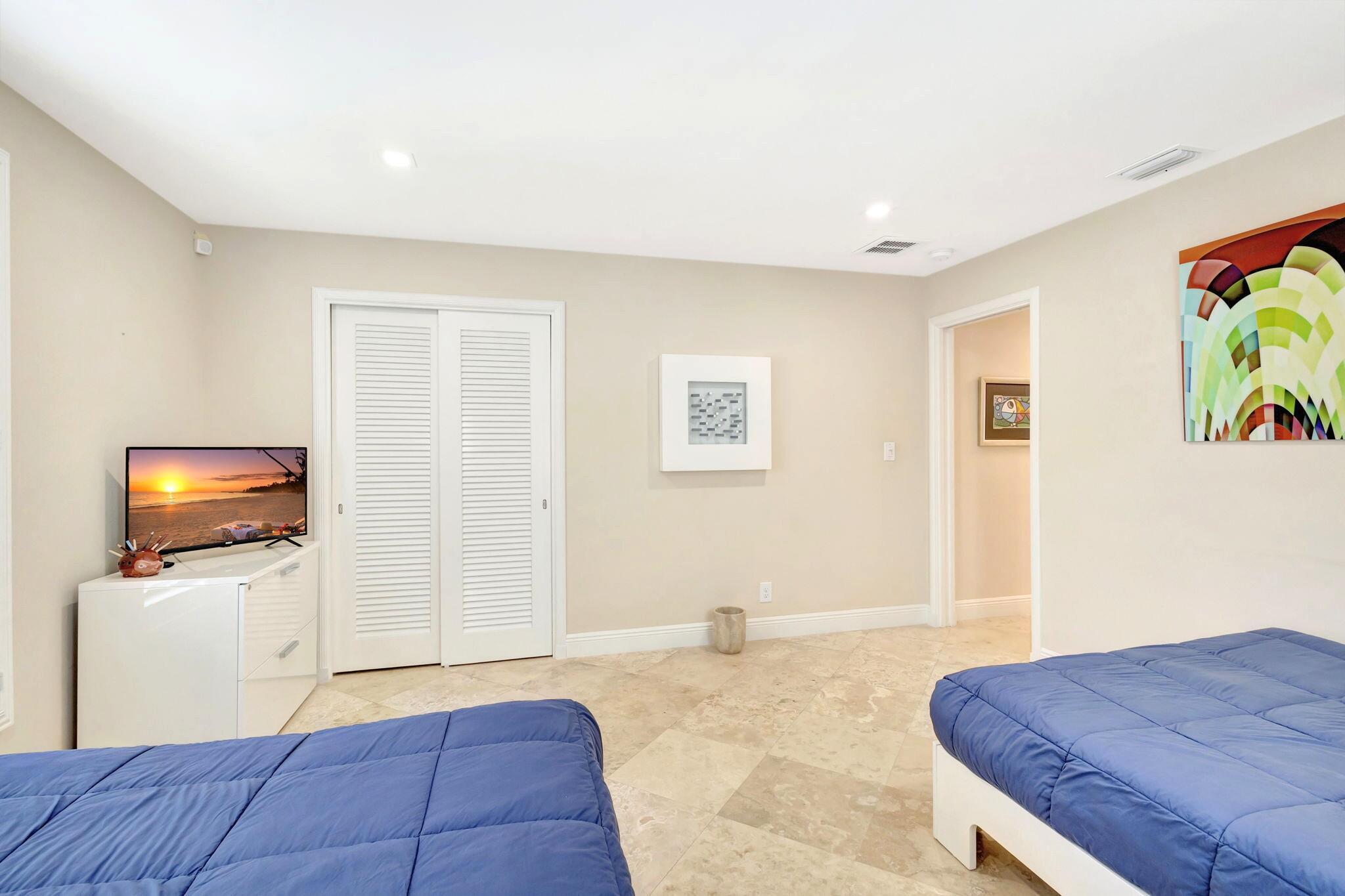 1131 Surf Singer Island, FL 33404