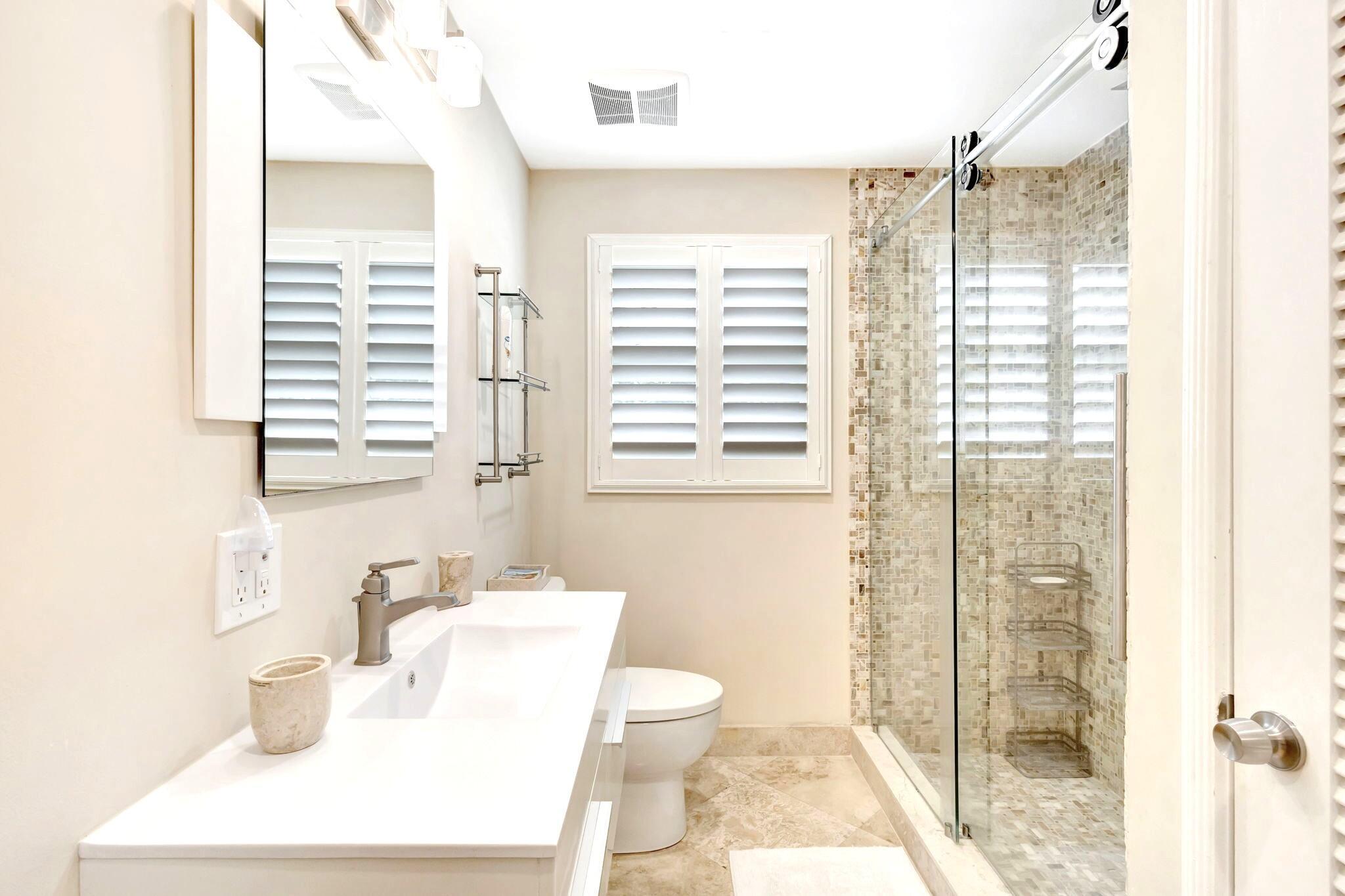 1131 Surf Singer Island, FL 33404
