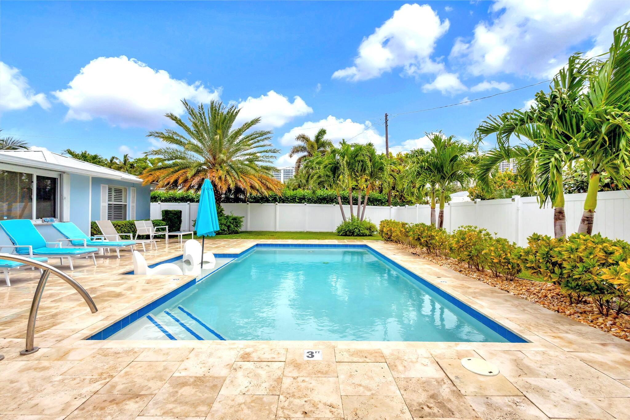 1131 Surf Singer Island, FL 33404