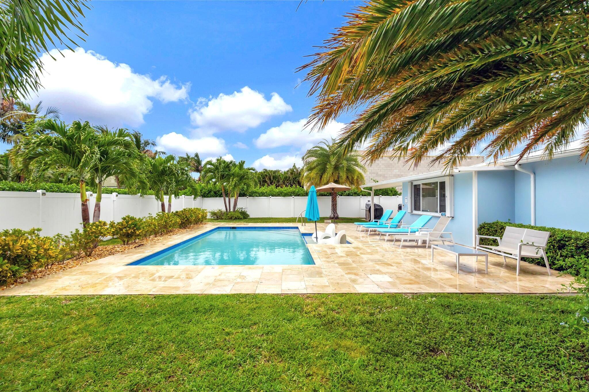 1131 Surf Singer Island, FL 33404