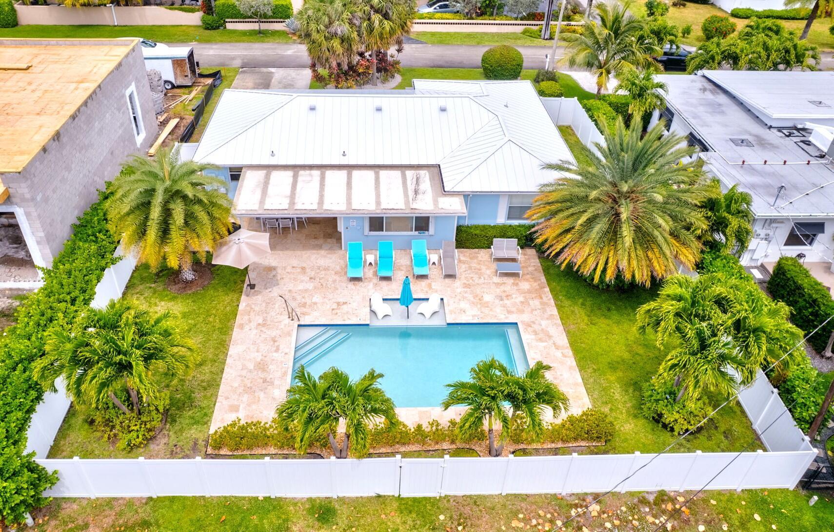 1131 Surf Singer Island, FL 33404