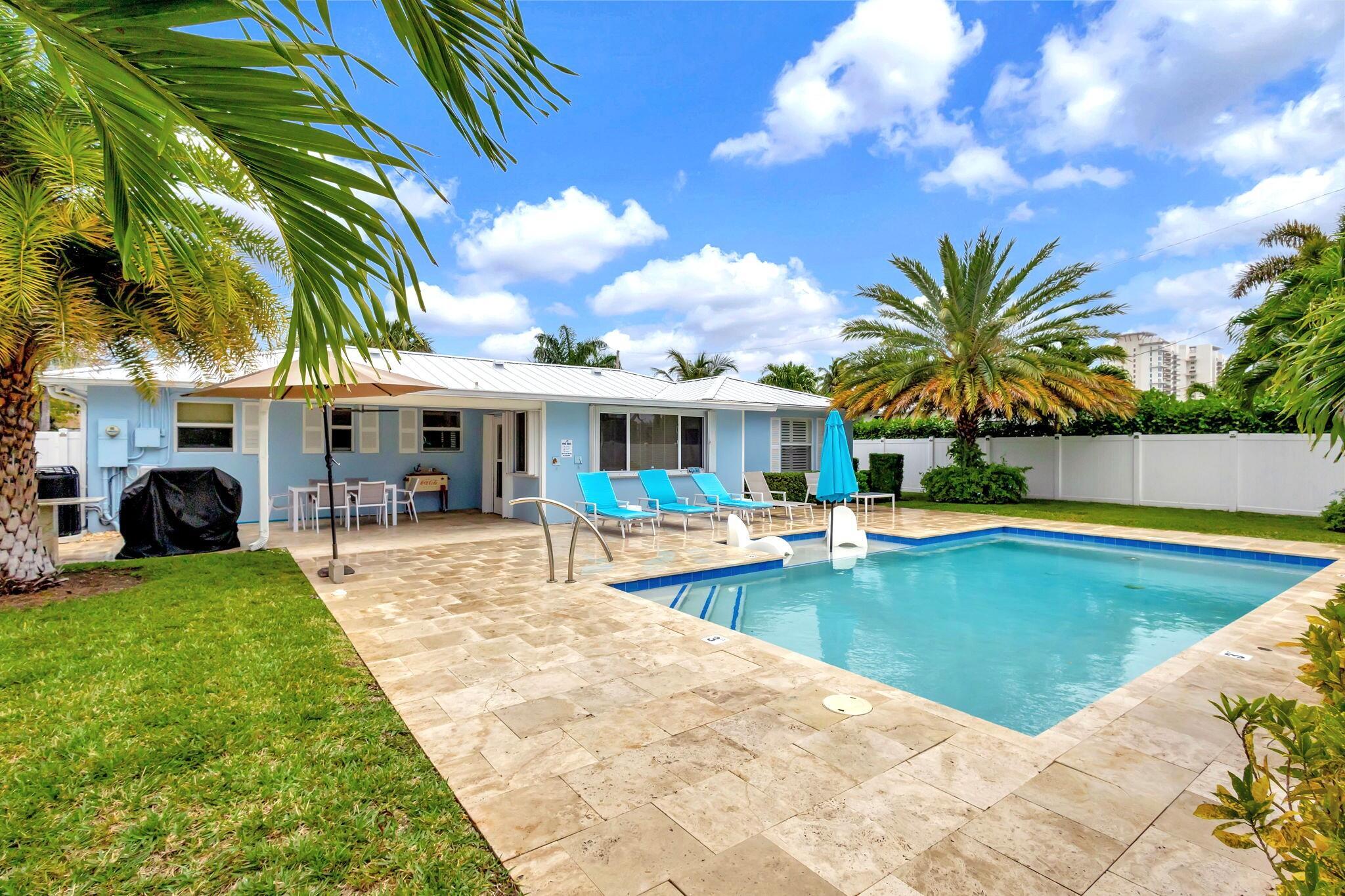 1131 Surf Singer Island, FL 33404