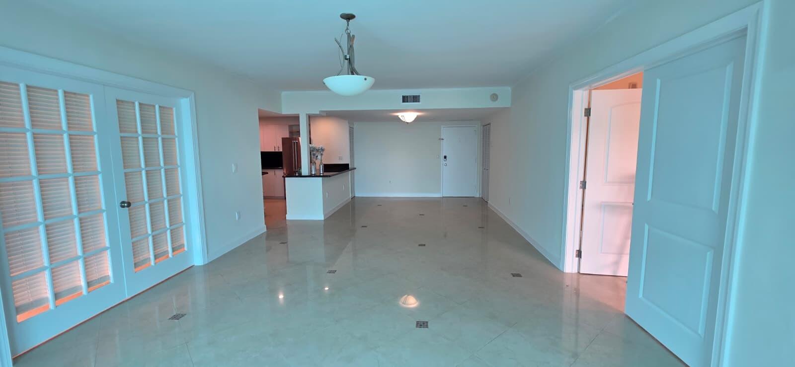 11111 Biscayne #4c