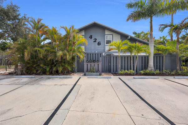 426 N Cypress #A