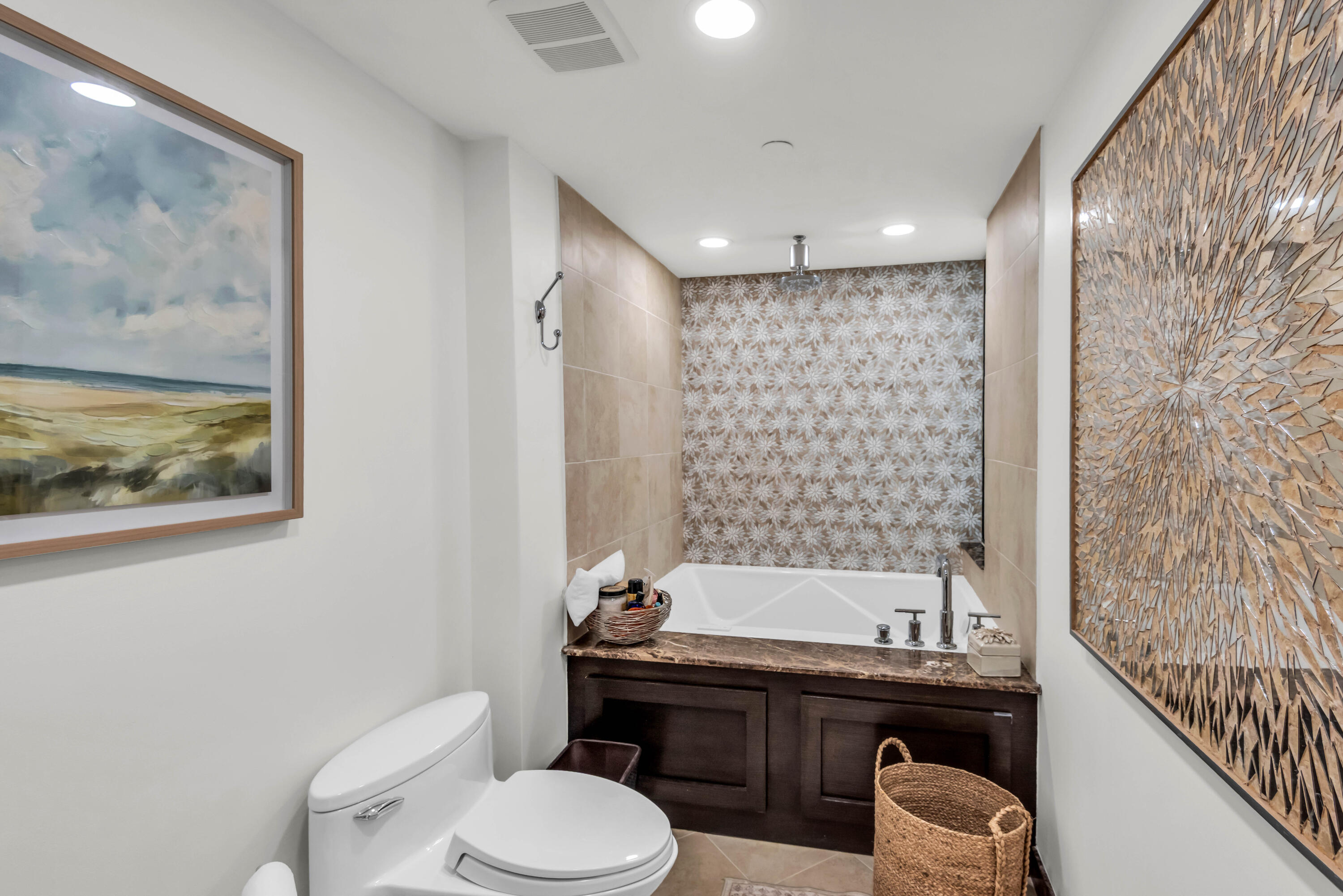 4100 N Ocean #1101 Riviera Beach, FL 33404