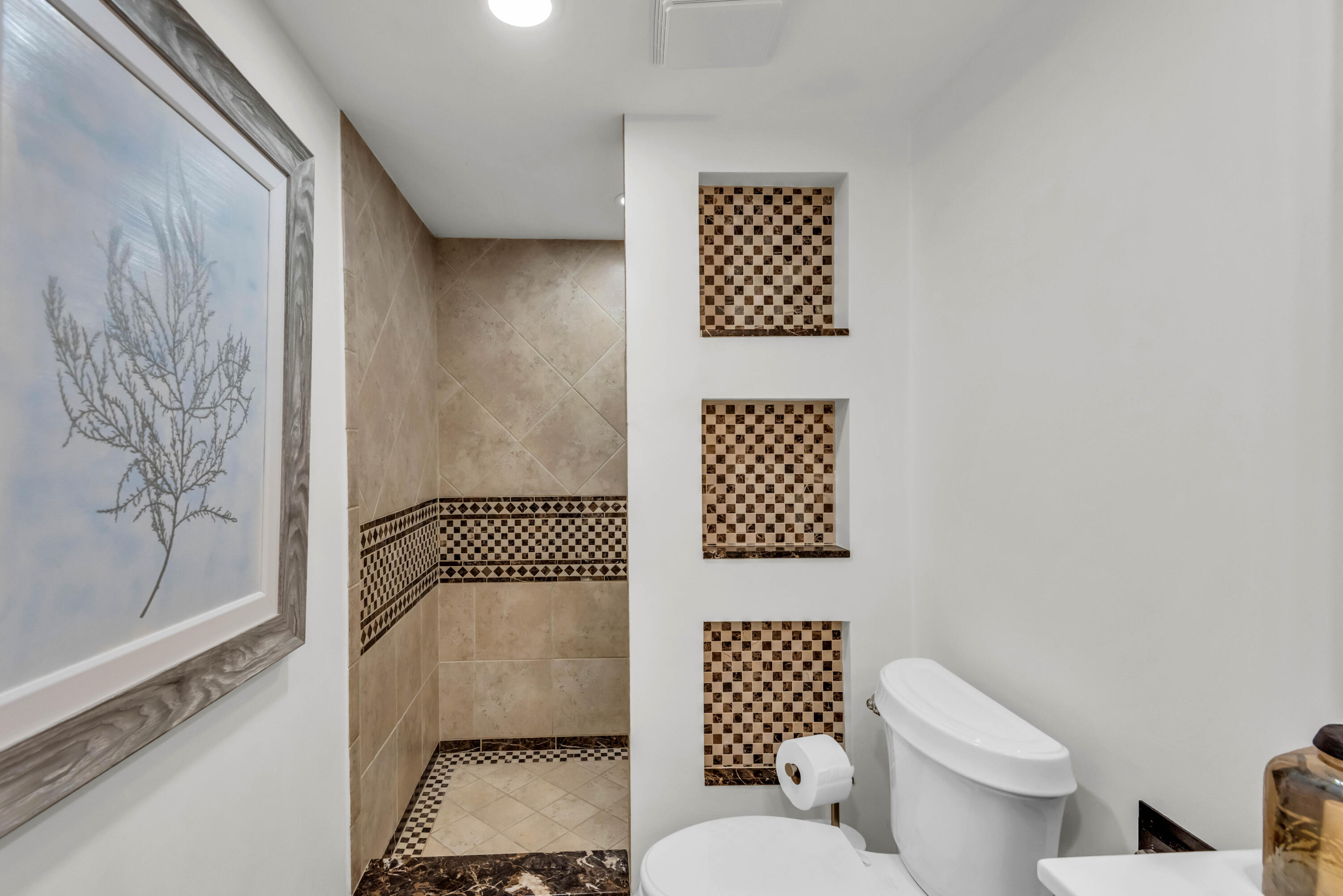 4100 N Ocean #1101 Riviera Beach, FL 33404