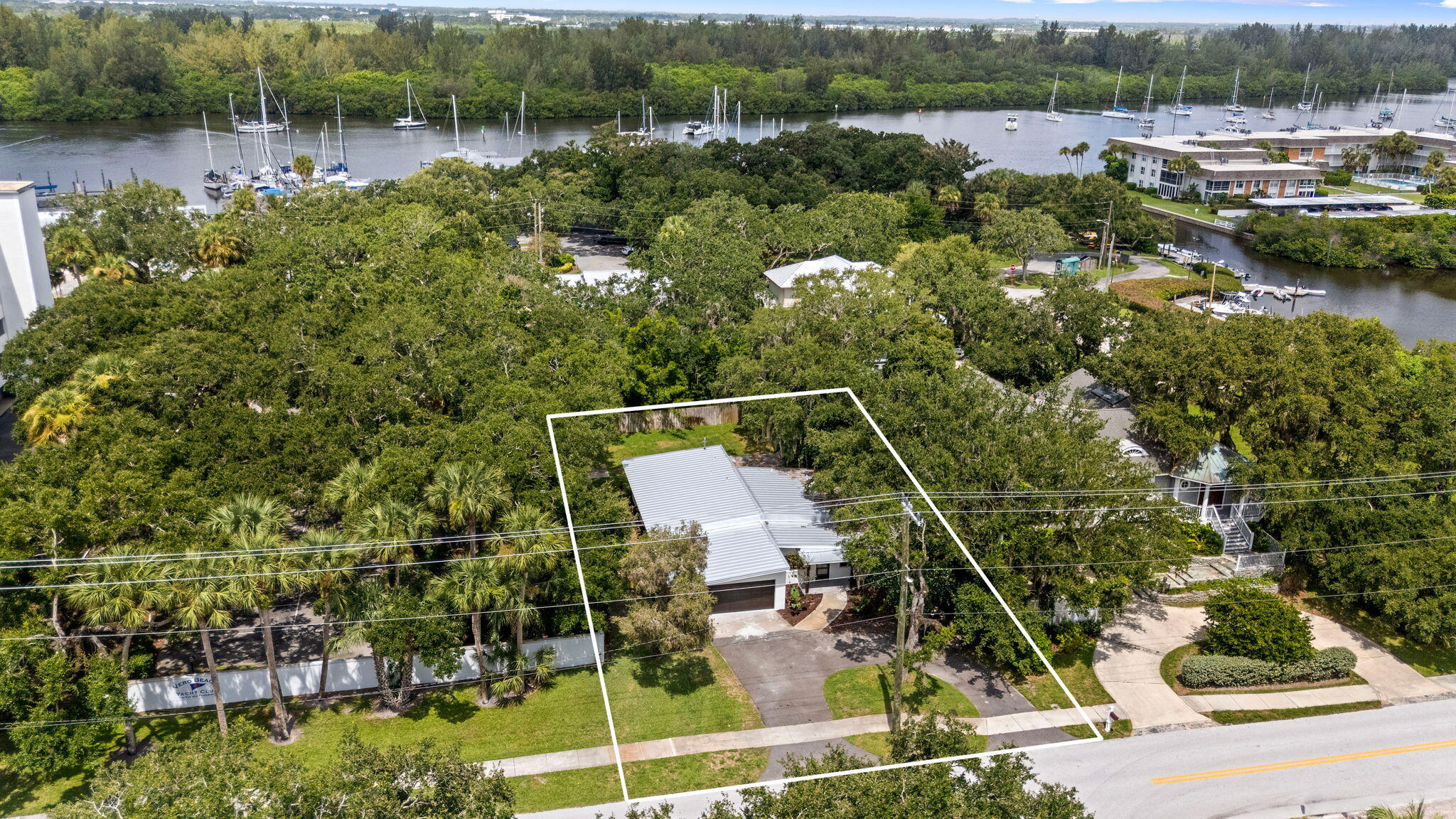 3615 Indian Riv Dr Vero Beach, FL 32963