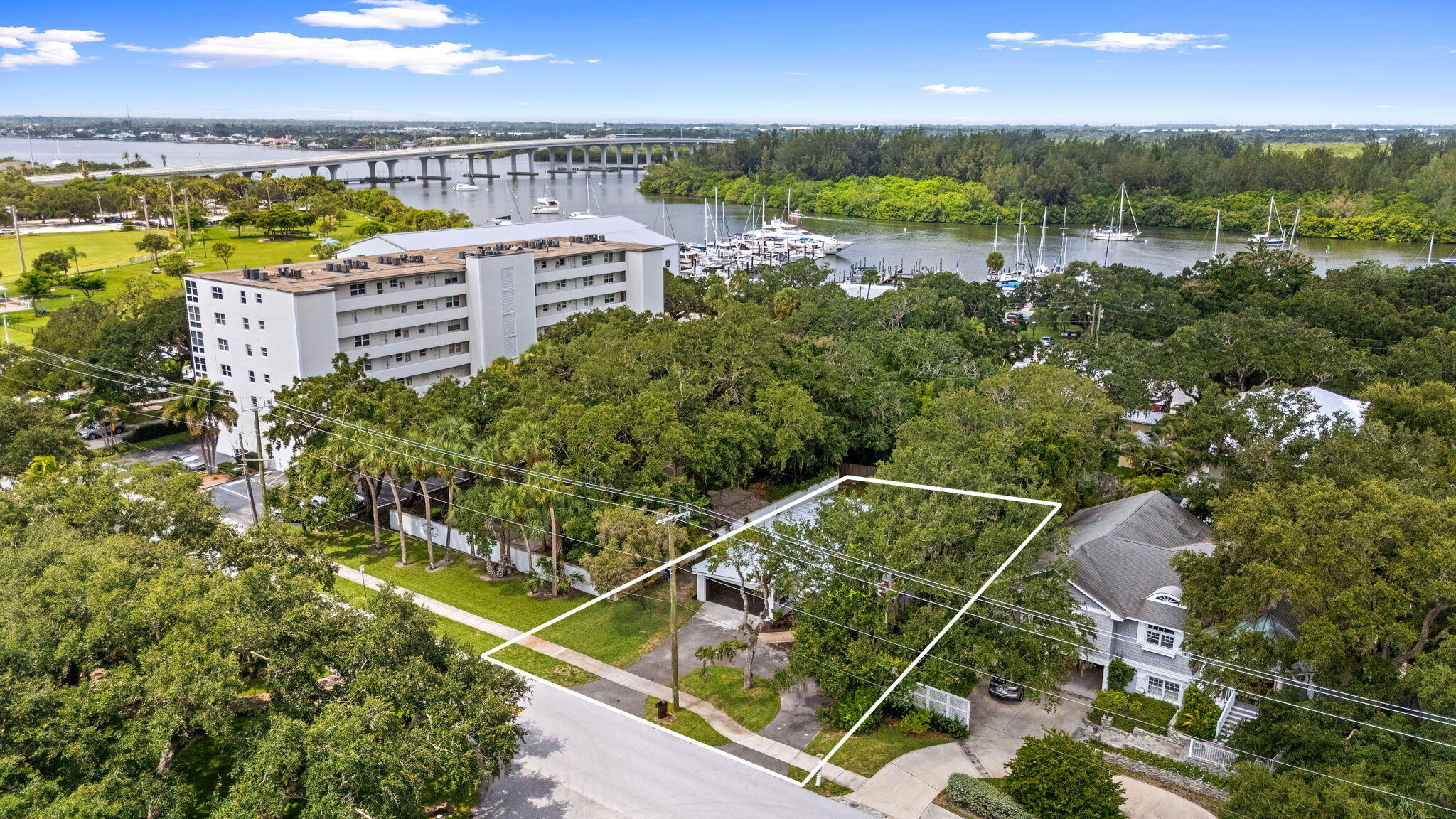 3615 Indian Riv Dr Vero Beach, FL 32963