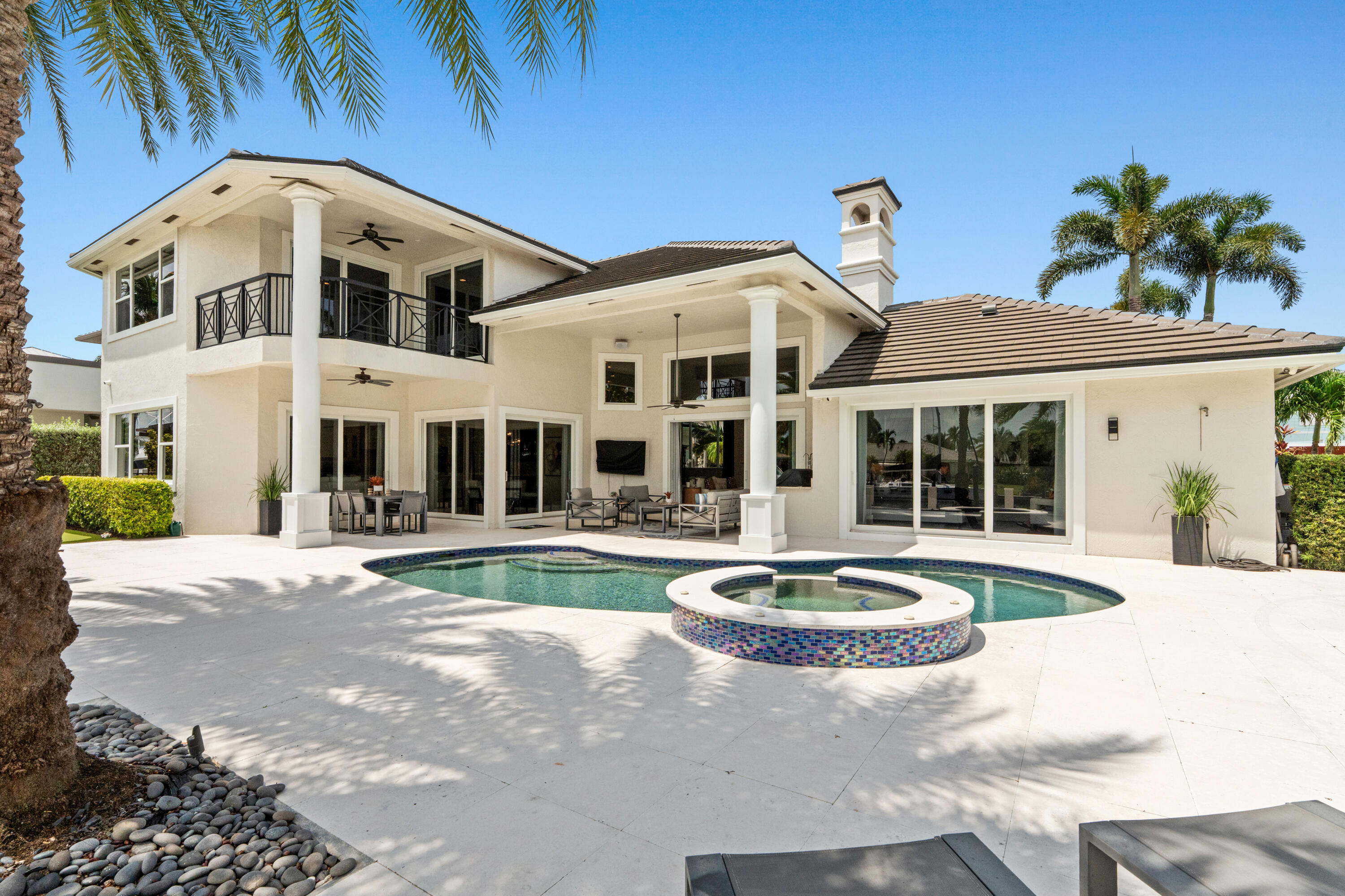 2520 NE 35th St Lighthouse Point, FL 33064