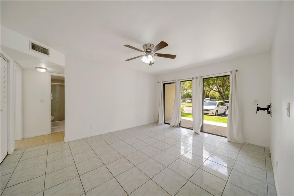 9144 W Atlantic Blvd #811