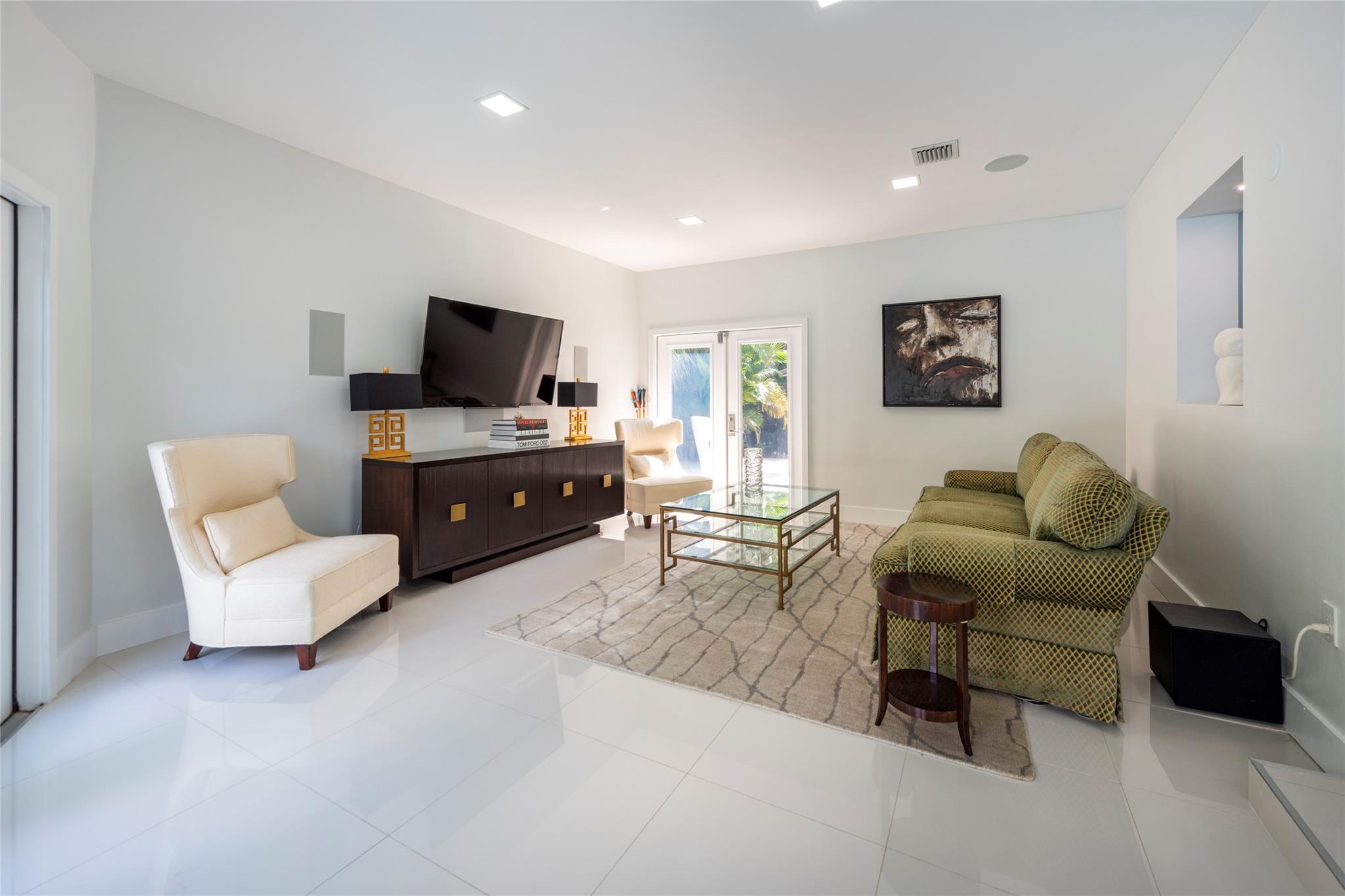 2341 NE 8th Fort Lauderdale, FL 33304