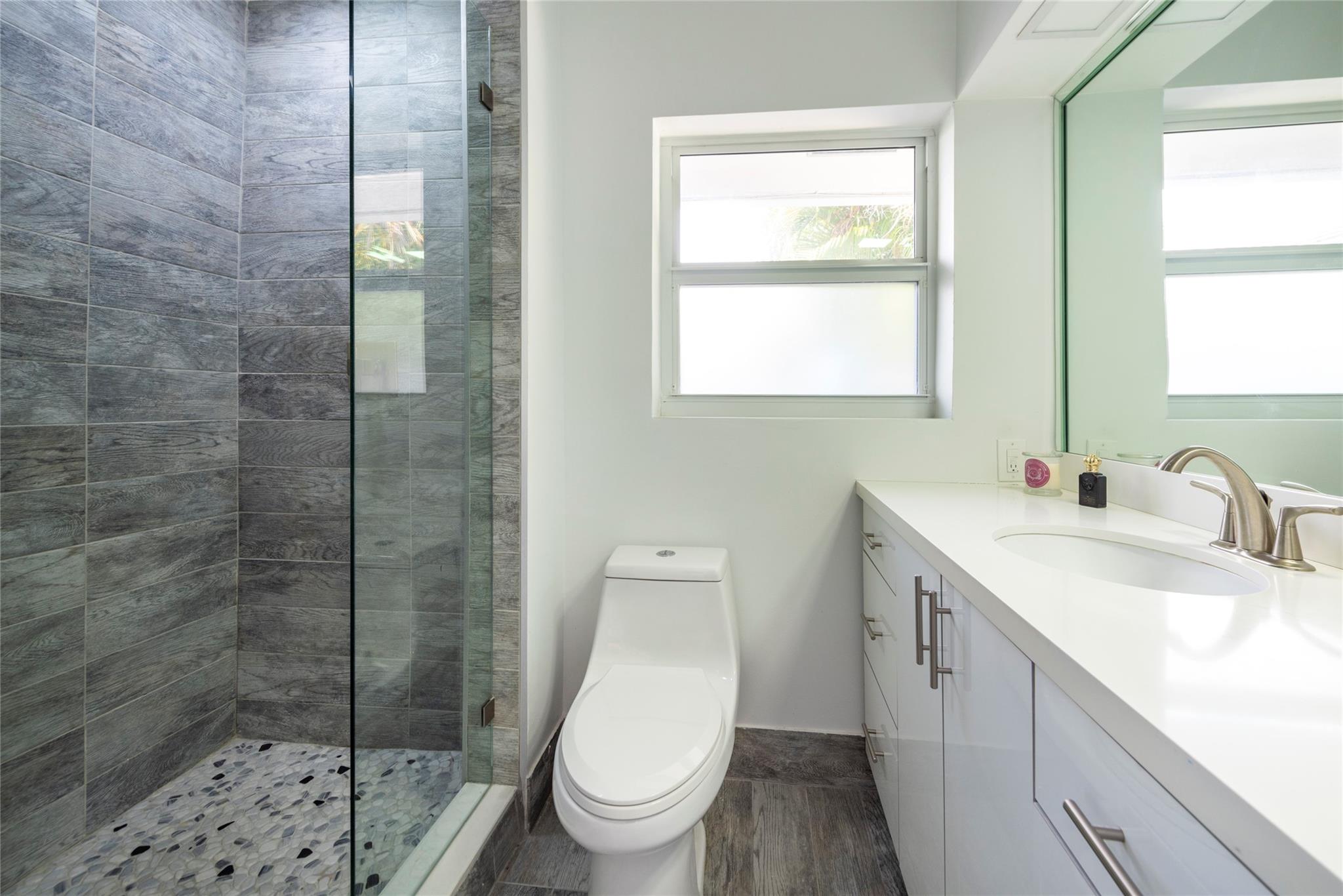 2341 NE 8th Fort Lauderdale, FL 33304