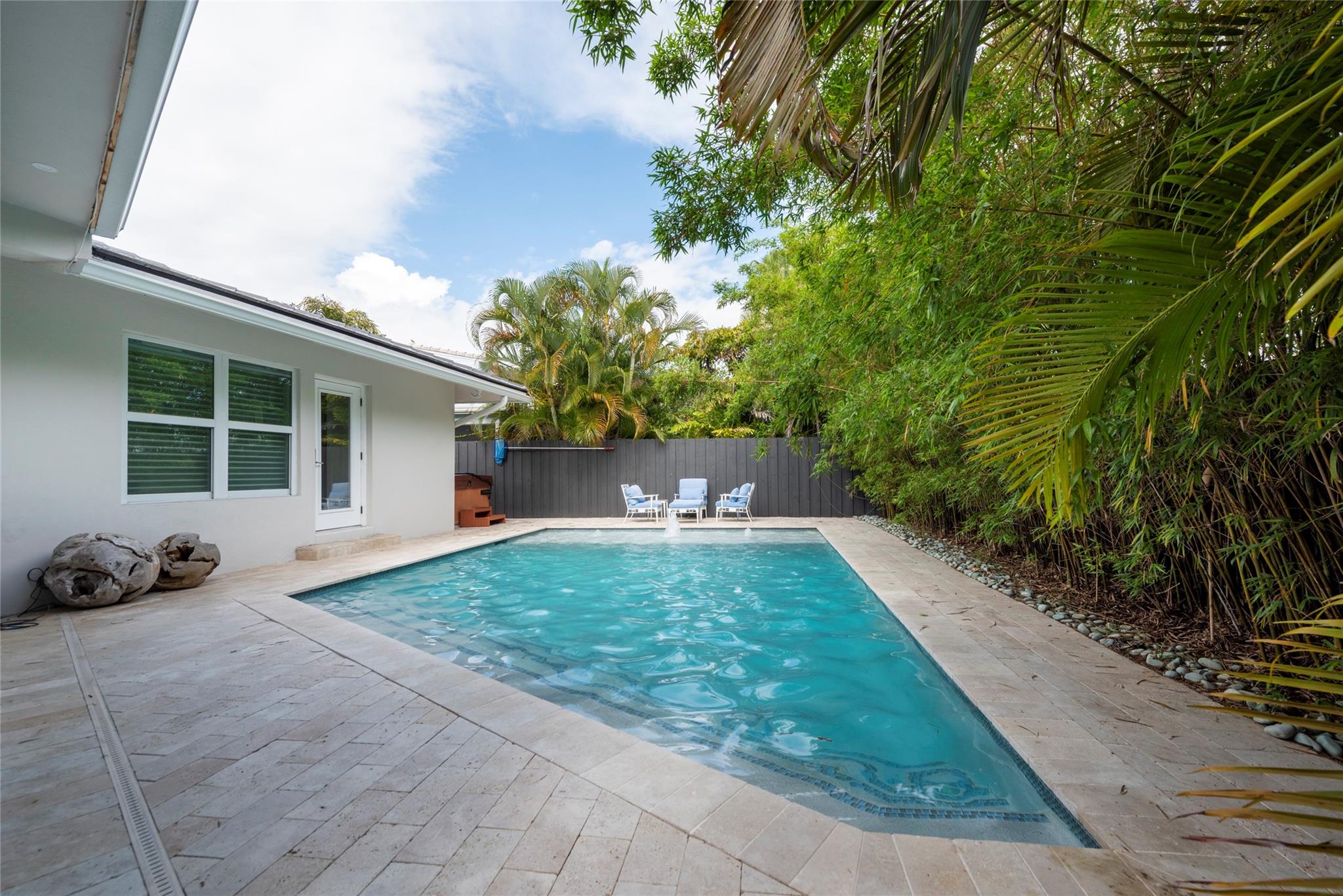 2341 NE 8th Fort Lauderdale, FL 33304