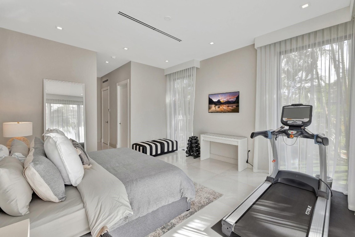 2707 Sea Is Fort Lauderdale, FL 33301