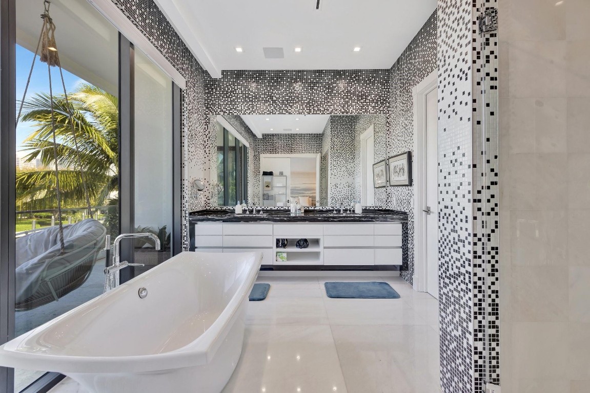 2707 Sea Is Fort Lauderdale, FL 33301