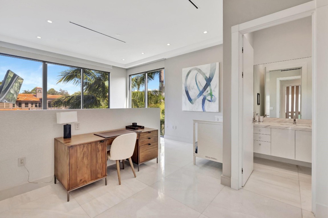 2707 Sea Is Fort Lauderdale, FL 33301