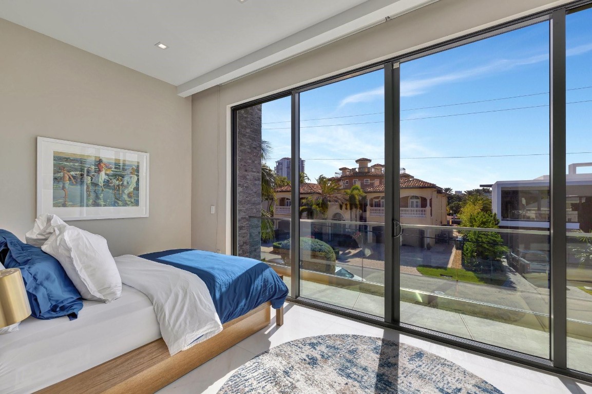 2707 Sea Is Fort Lauderdale, FL 33301