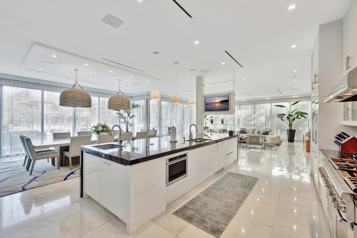 2707 Sea Is Fort Lauderdale, FL 33301