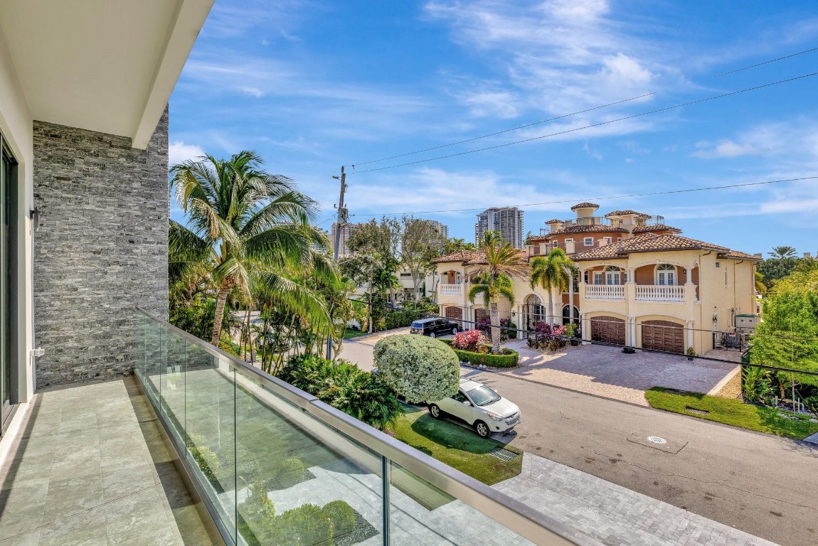 2707 Sea Is Fort Lauderdale, FL 33301