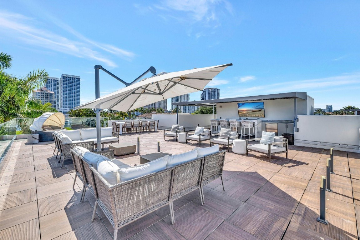 2707 Sea Is Fort Lauderdale, FL 33301