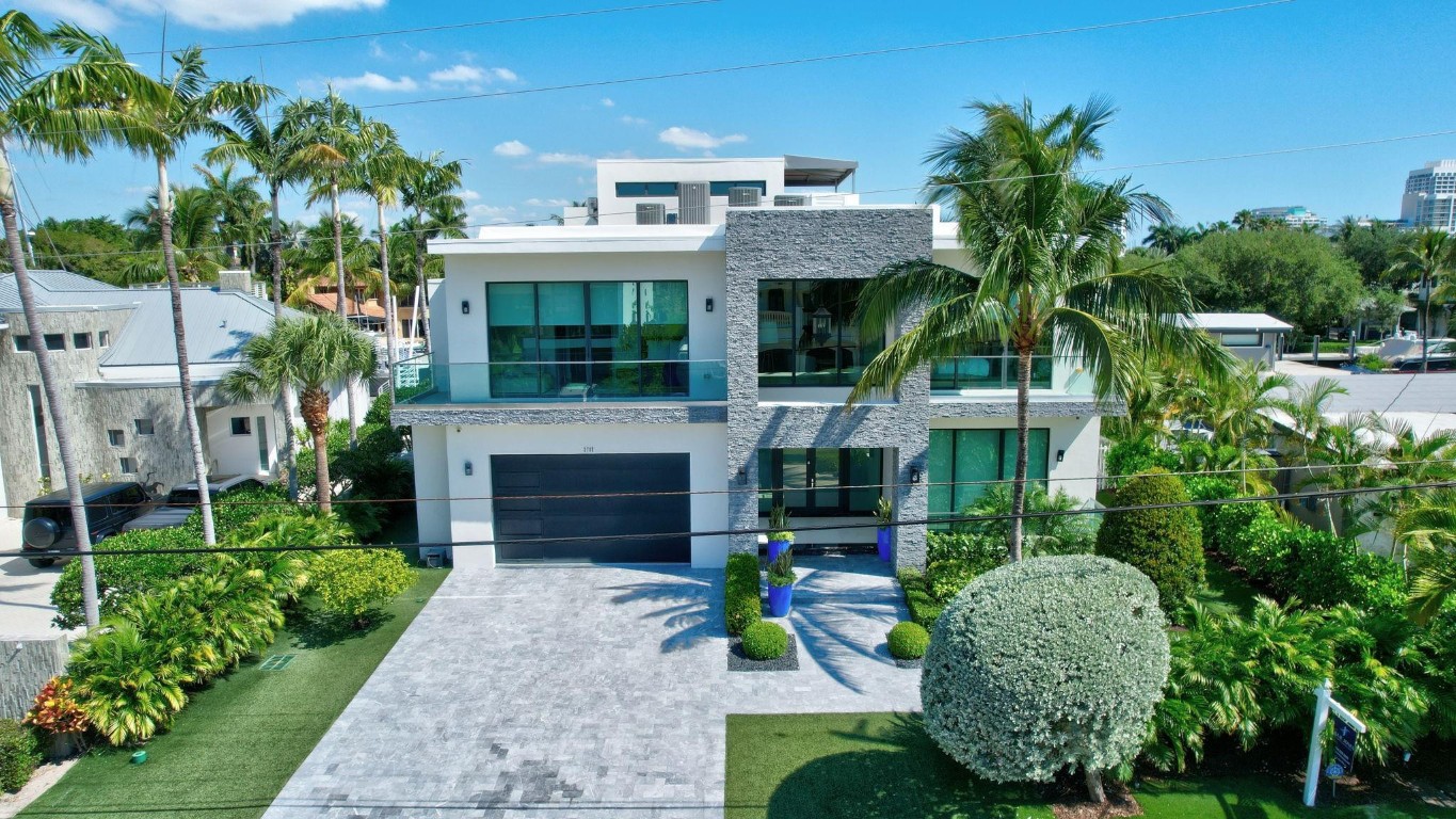 2707 Sea Is Fort Lauderdale, FL 33301