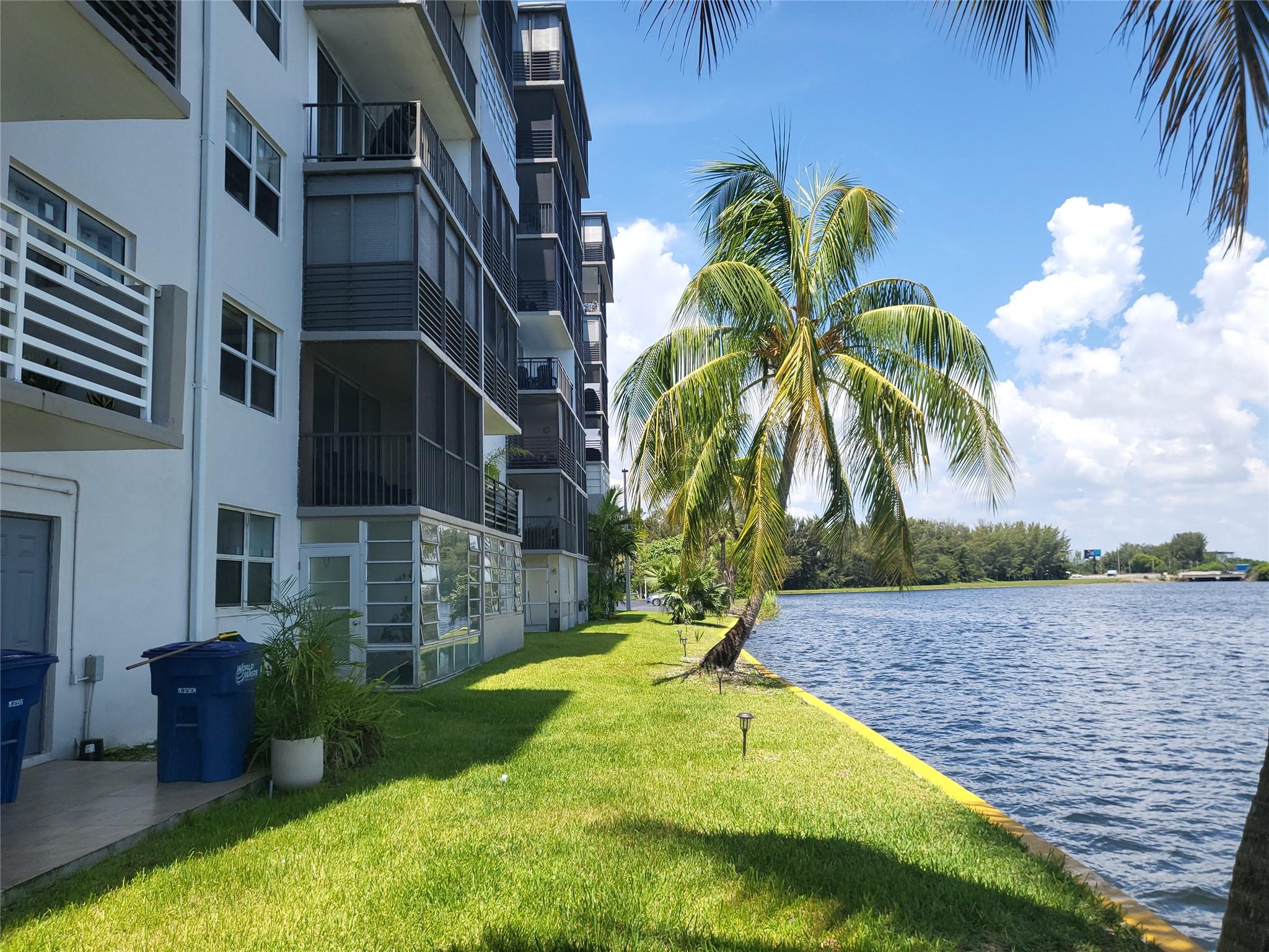 1075 NE Miami Gdns Dr #706