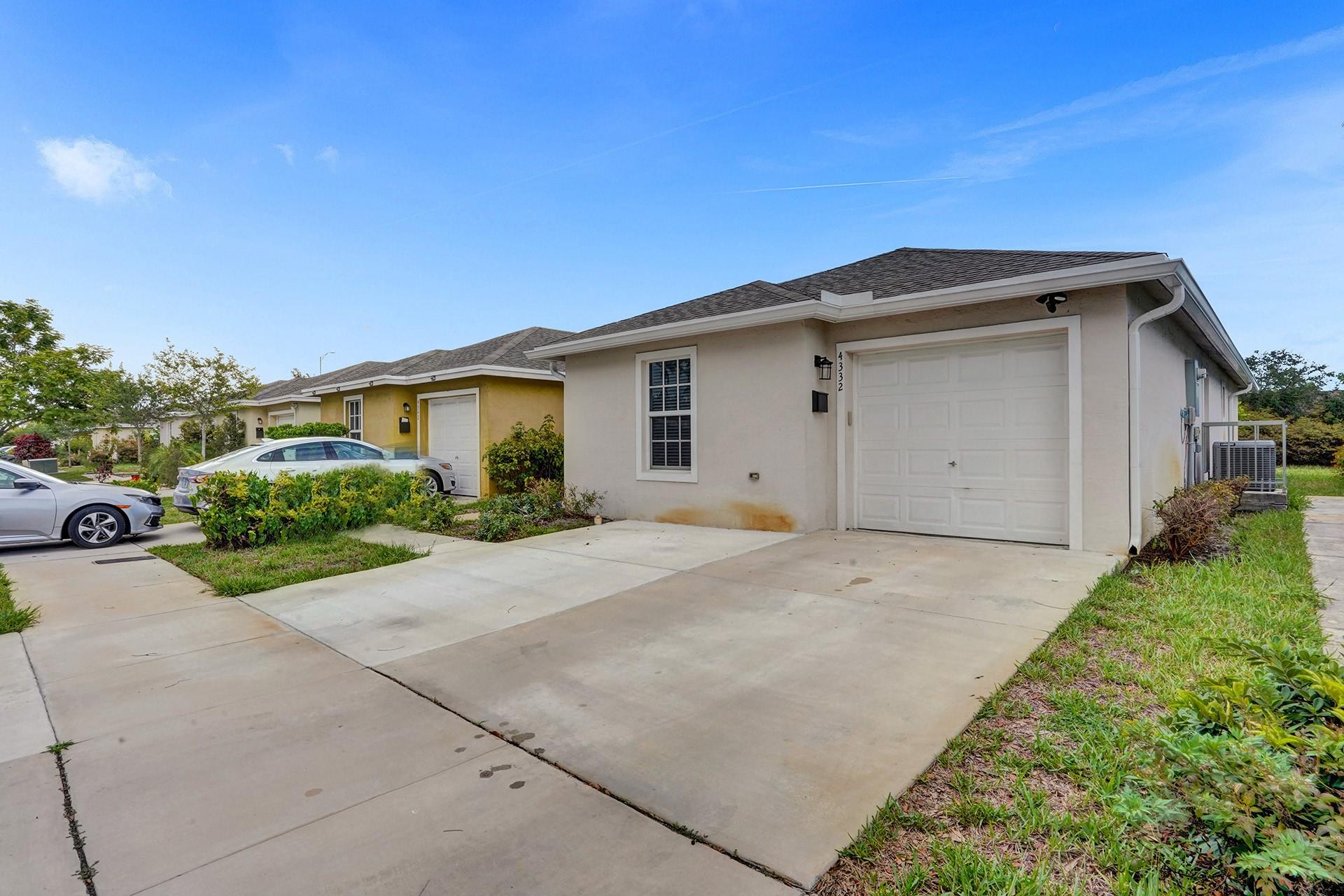 4332 NW 1st Ter