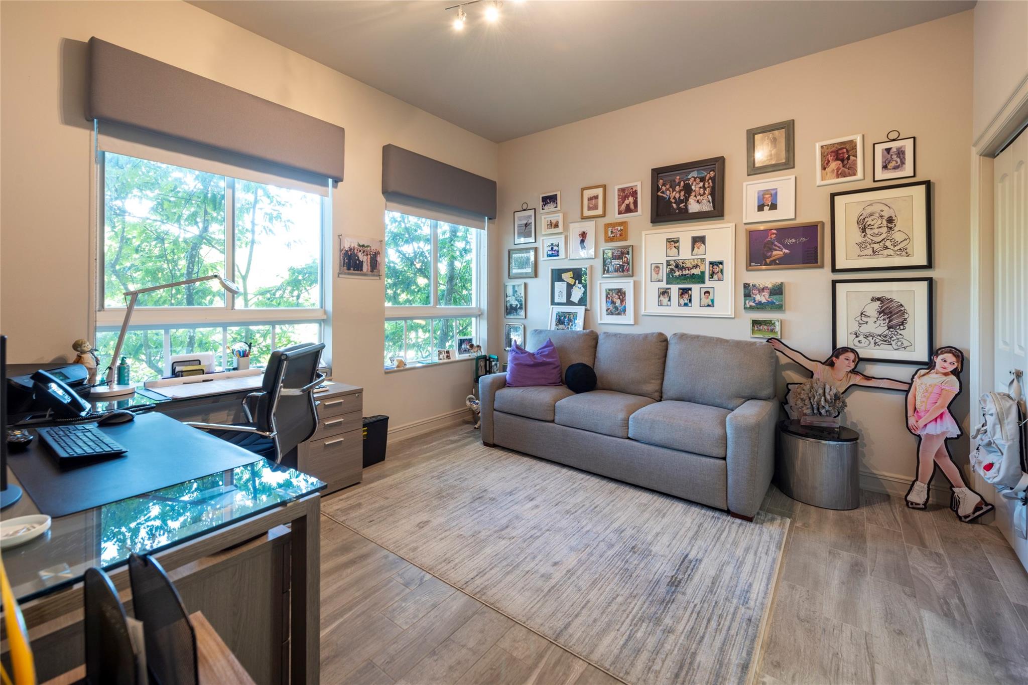 16102 Emerald Estates Dr #207 Weston, FL 33331