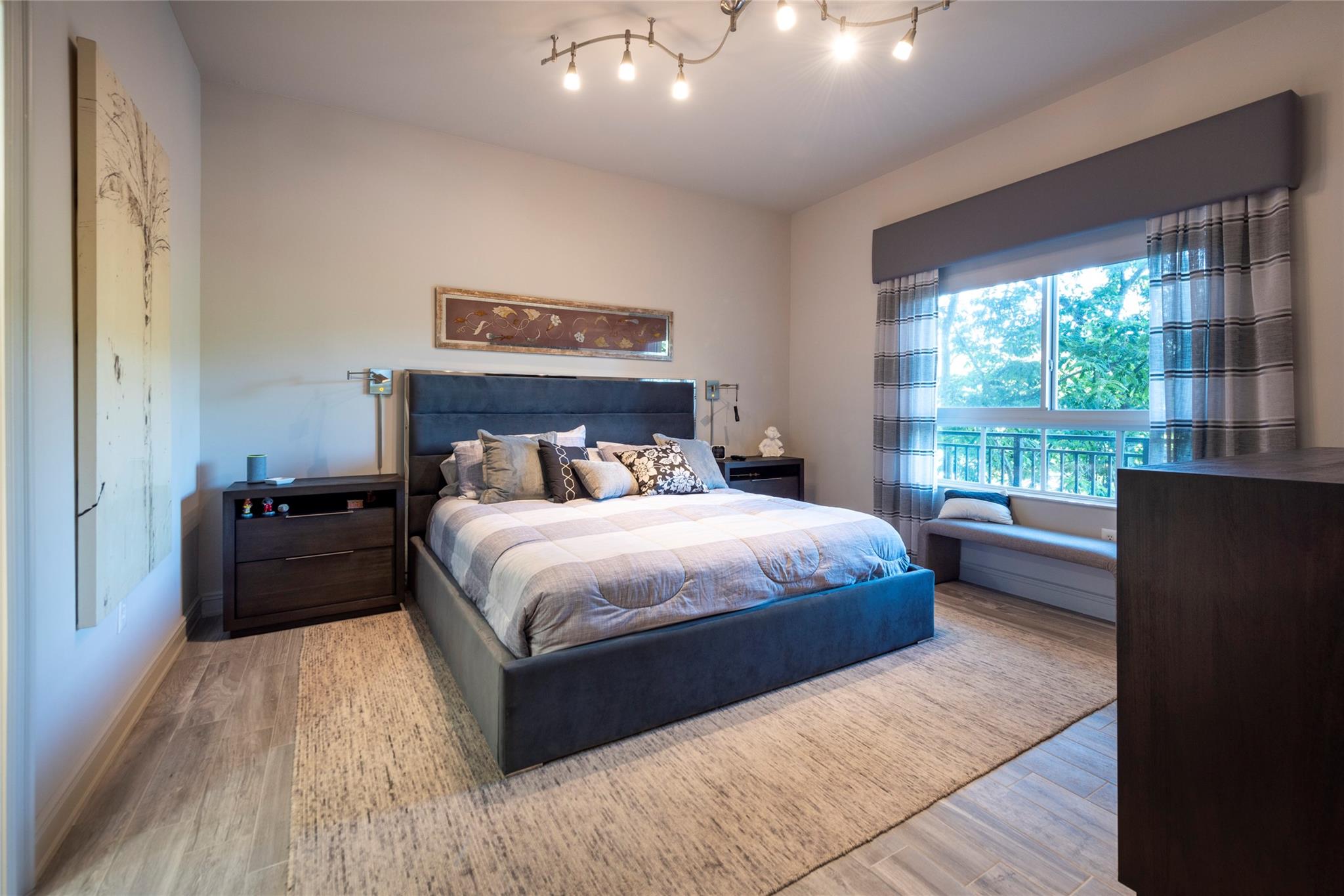 16102 Emerald Estates Dr #207 Weston, FL 33331