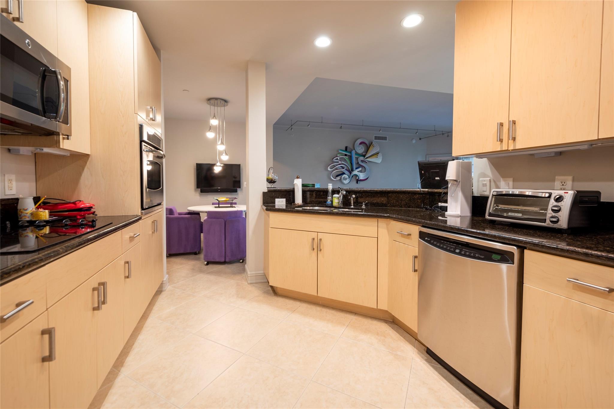 16102 Emerald Estates Dr #207 Weston, FL 33331