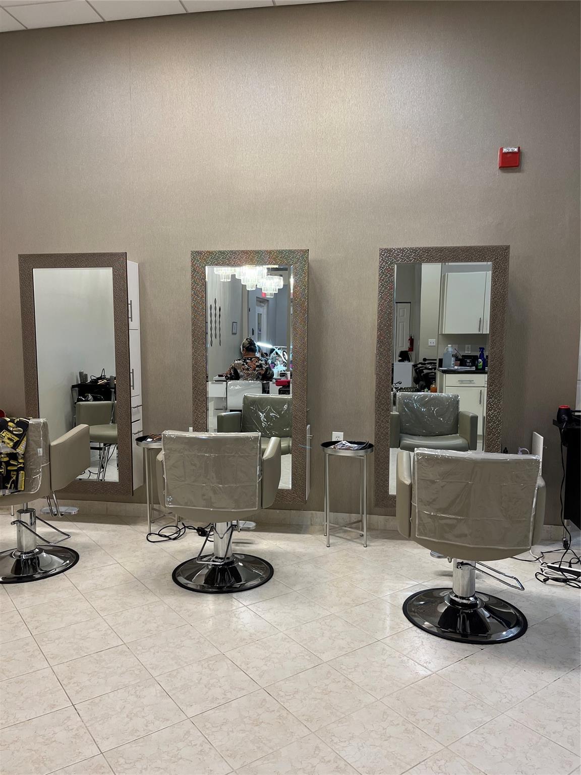 16102 Emerald Estates Dr #207 Weston, FL 33331